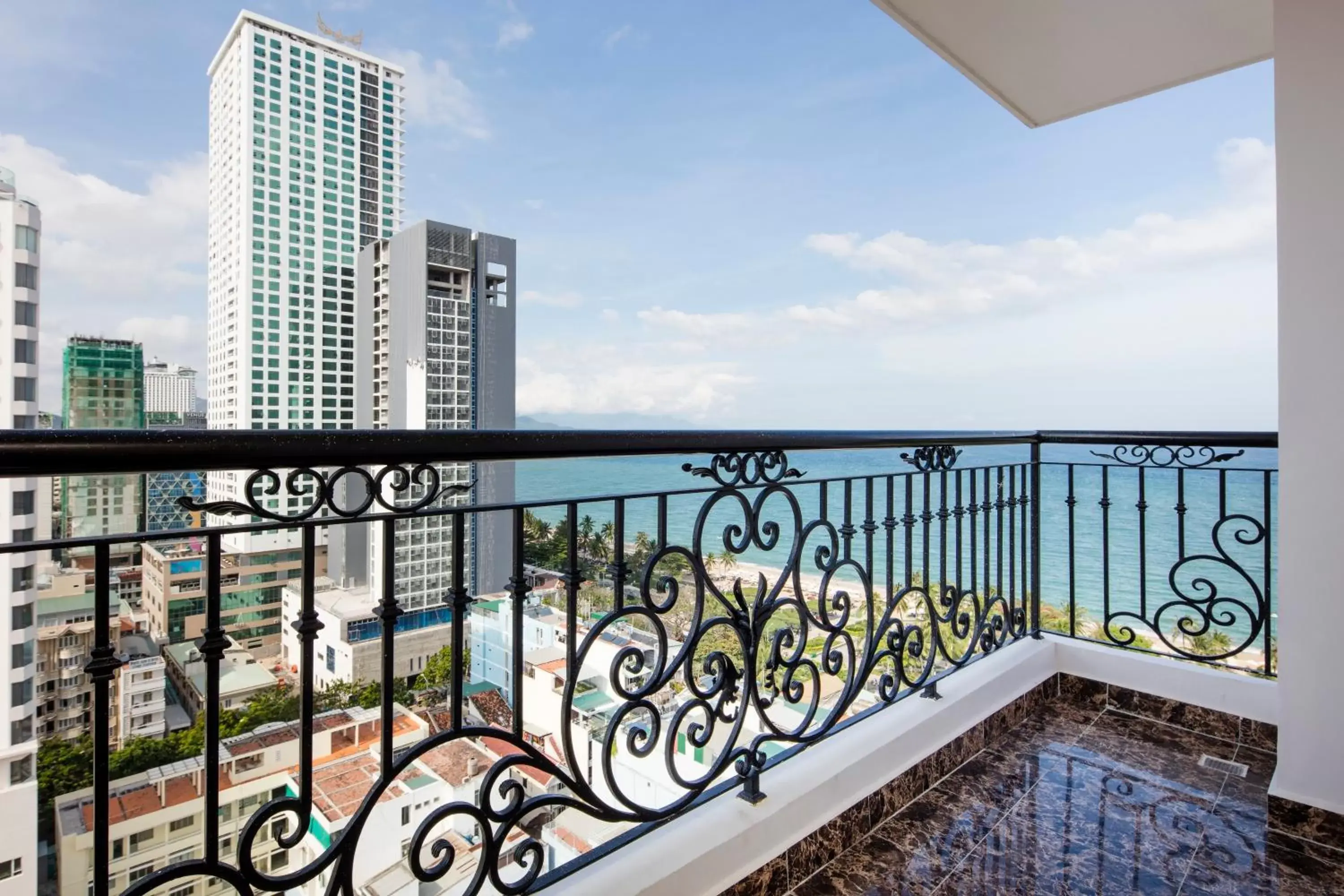 Balcony/Terrace in Apus Hotel