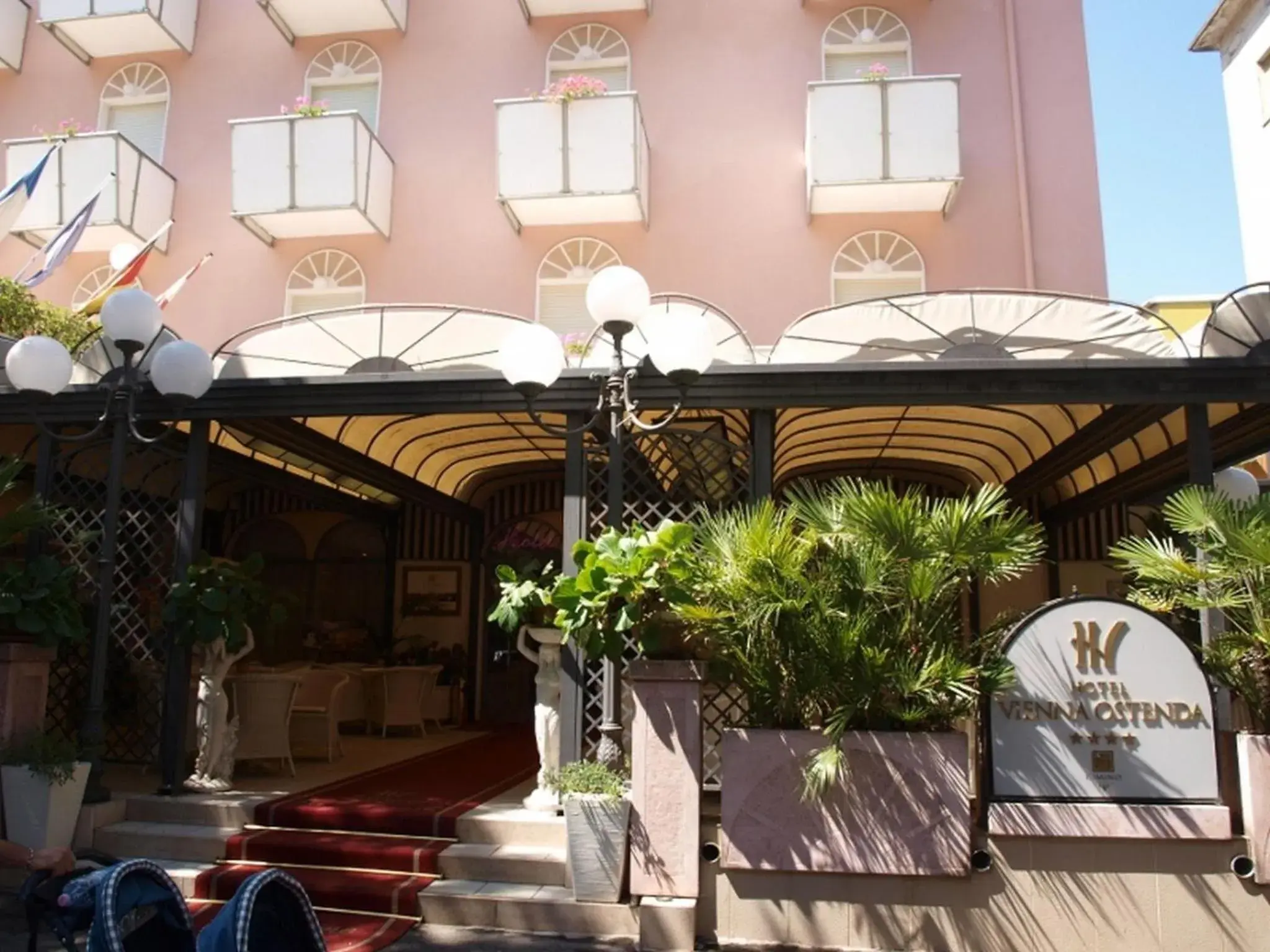 Facade/entrance in Hotel Vienna Ostenda e Ristorante il Danubio