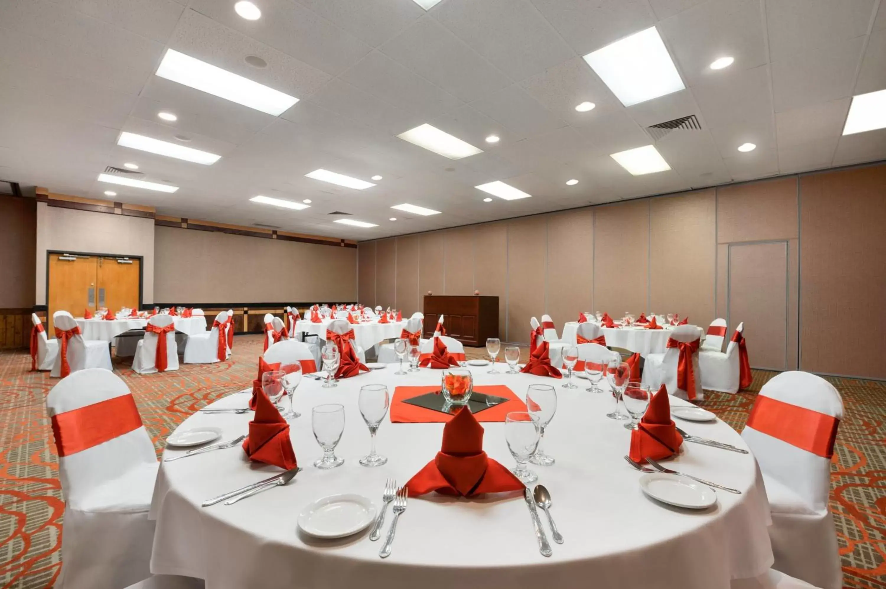 Banquet/Function facilities in Ramada Plaza by Wyndham Gillette Conference Center