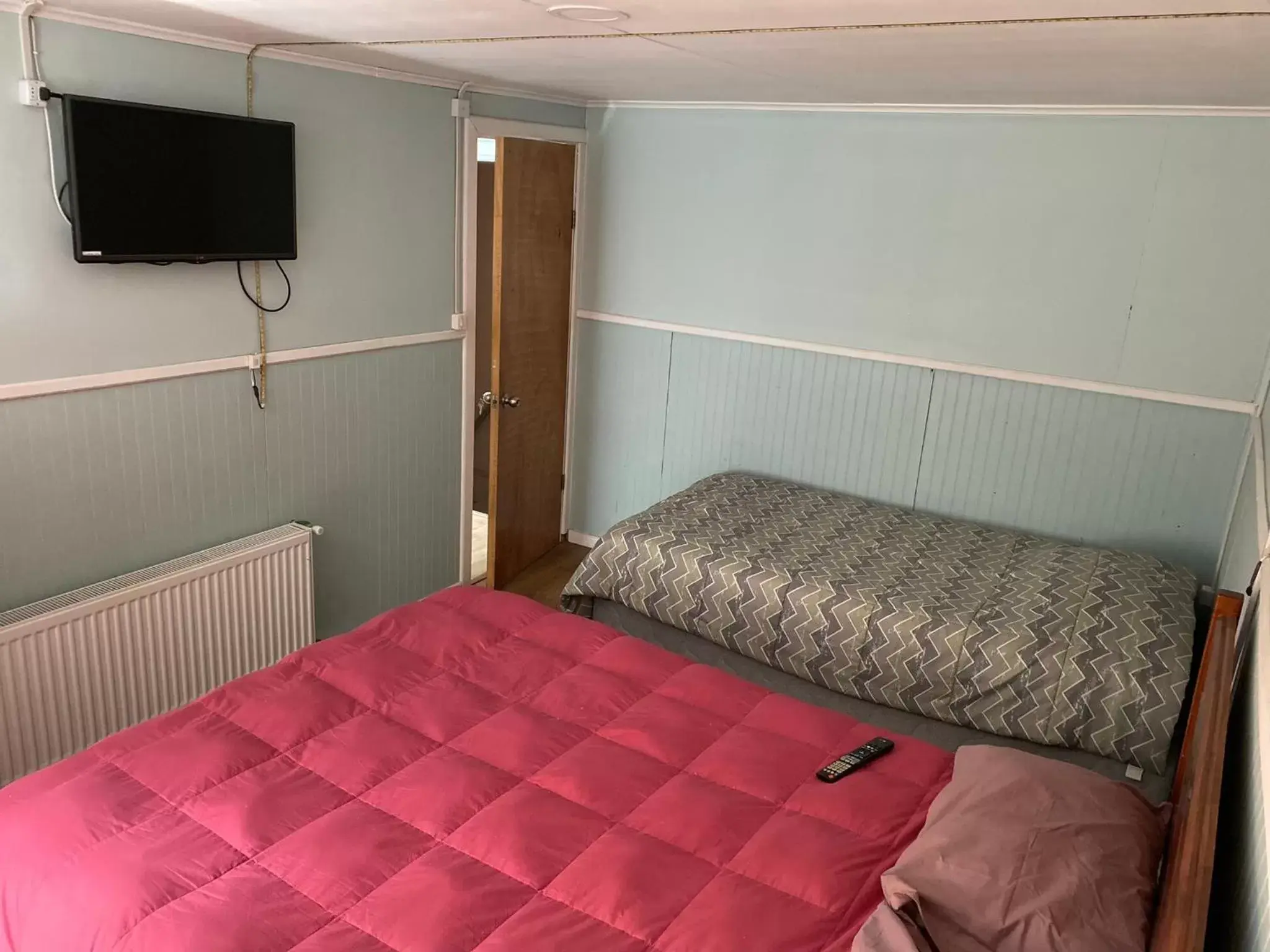 Triple Room with Shared Bathroom in World's End Hostal Triple Room with Shared Bathroom in World's End Hostal