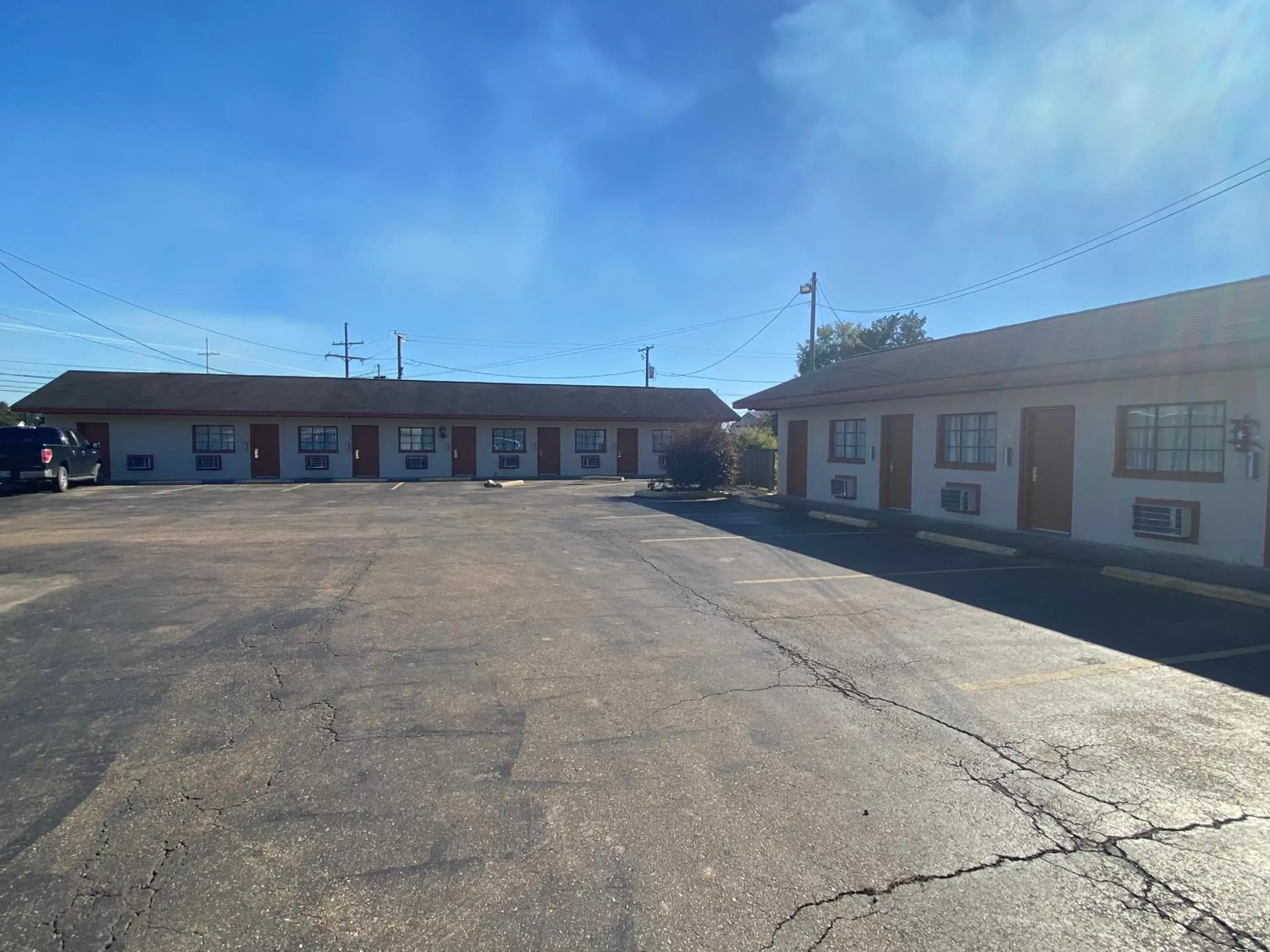 Property building in Relax Inn-Plaquemine