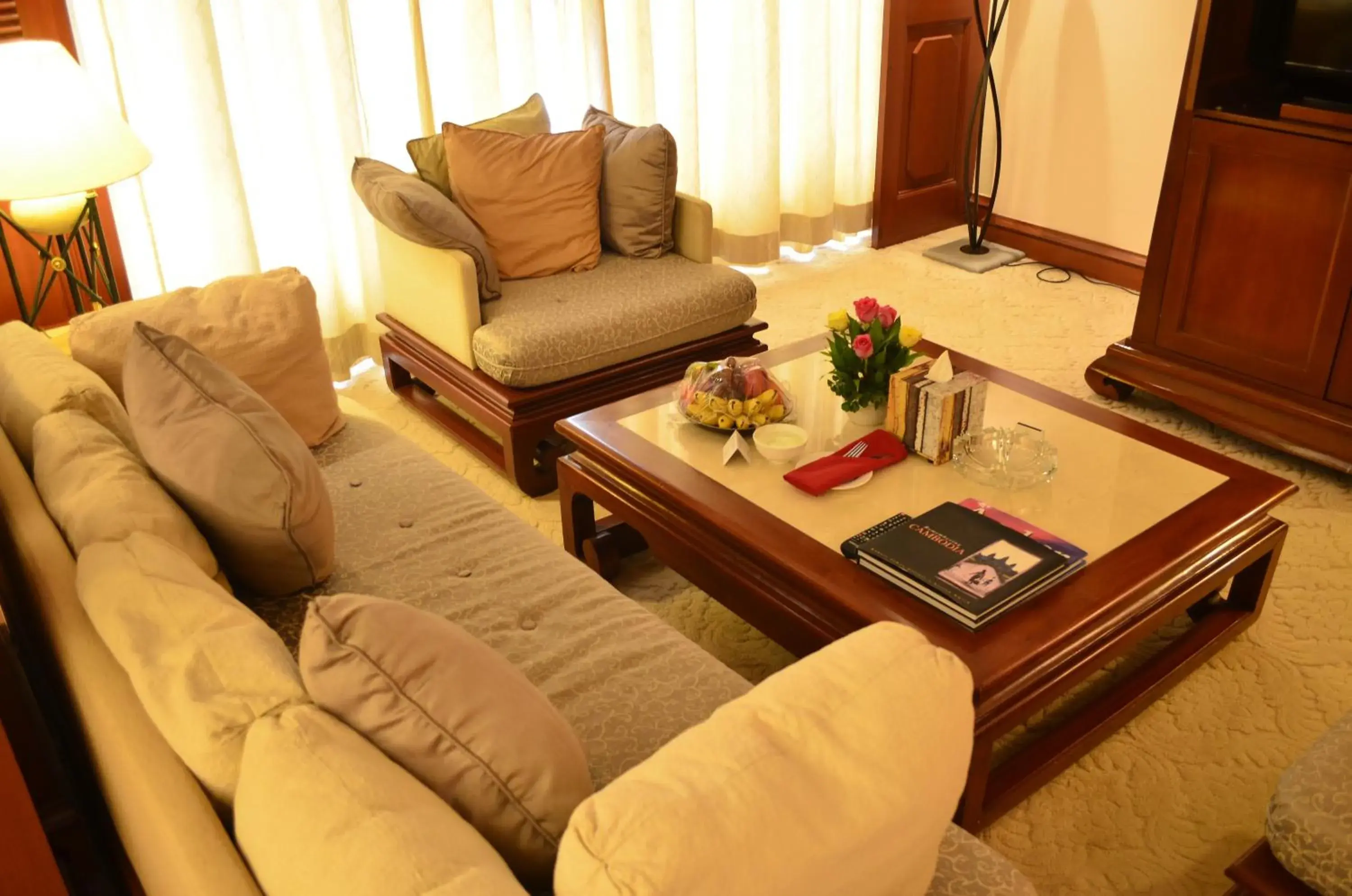 Living room, Seating Area in Hotel Cambodiana