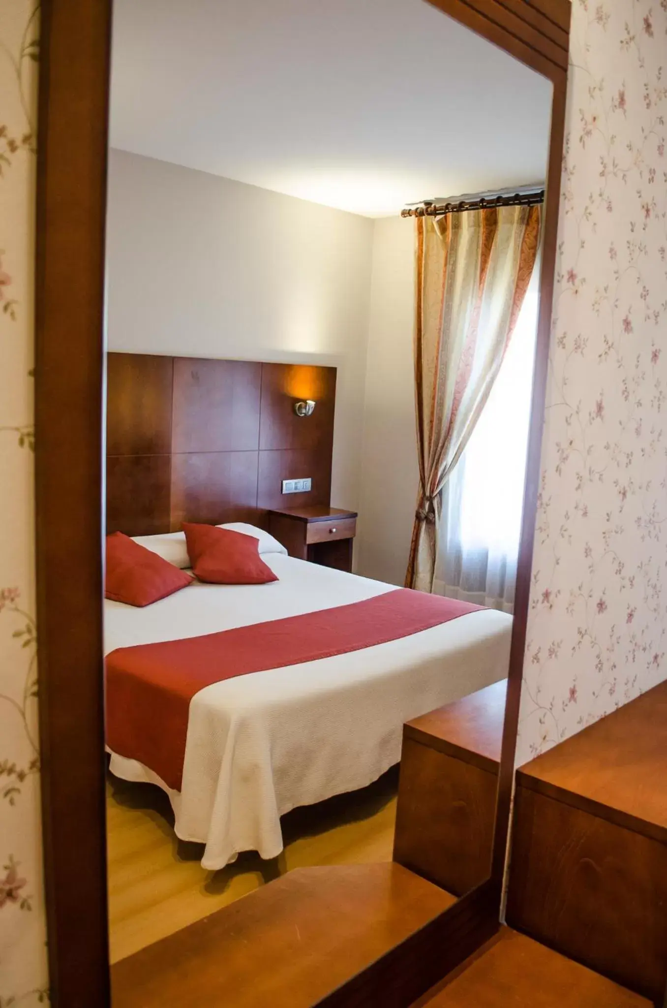 Habitación Doble Estándar - 1 o 2 camas in Hotel Jaqués Habitación Doble Estándar - 1 o 2 camas in Hotel Jaqués