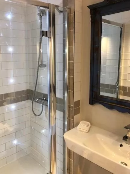 Shower in The Admiral Hornblower
