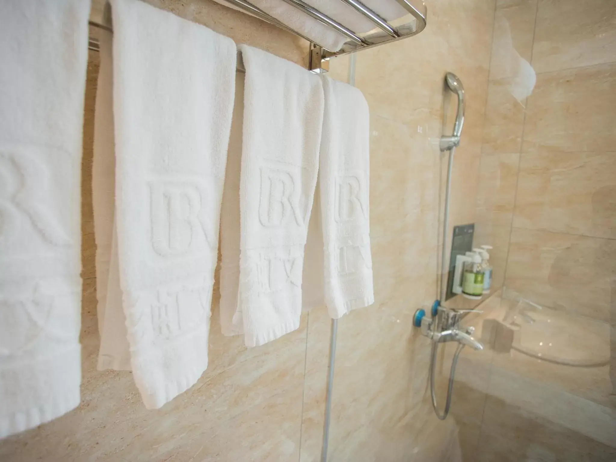 Bathroom in Rainbow Hotel