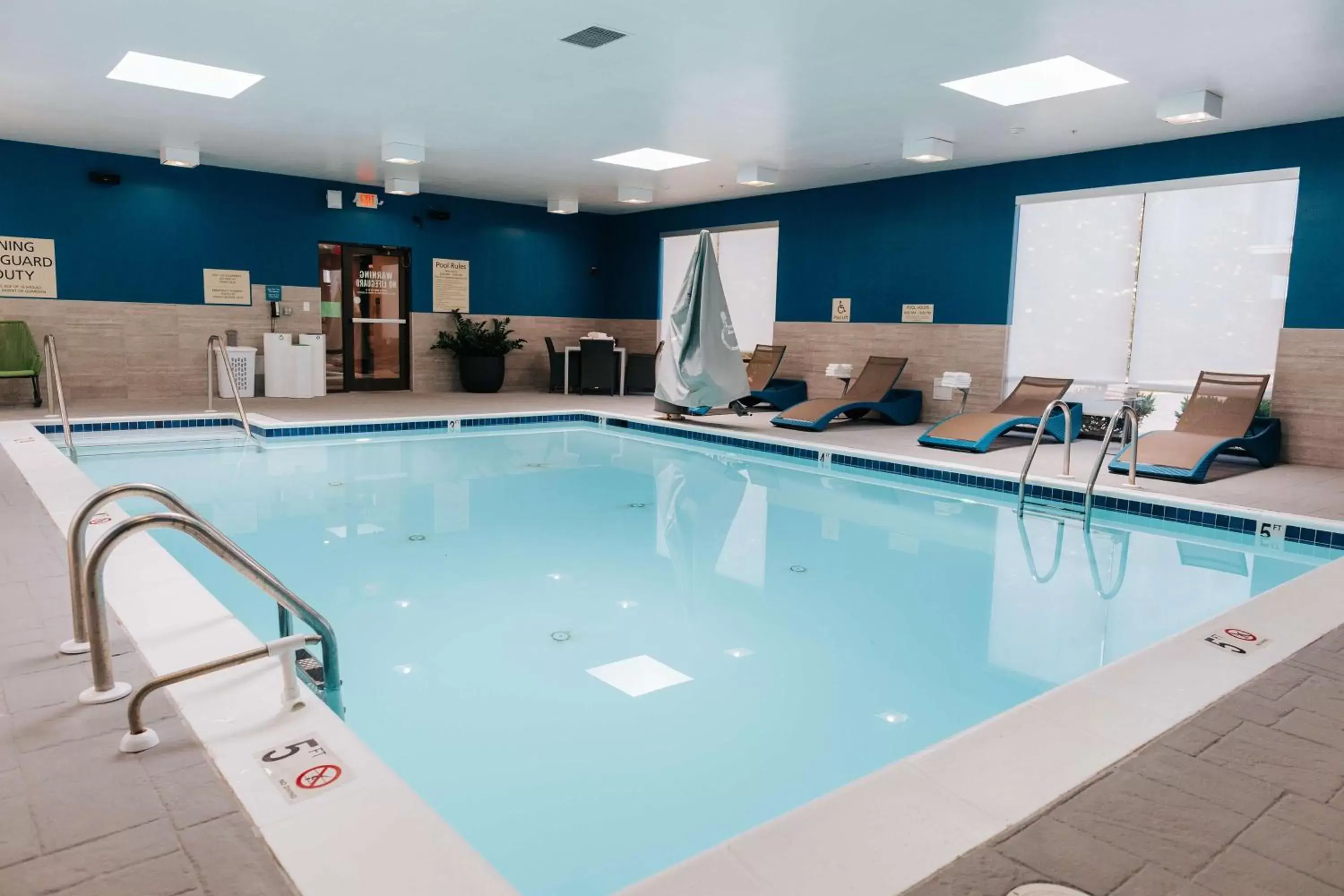 Swimming Pool in Hampton Inn Rehoboth Beach