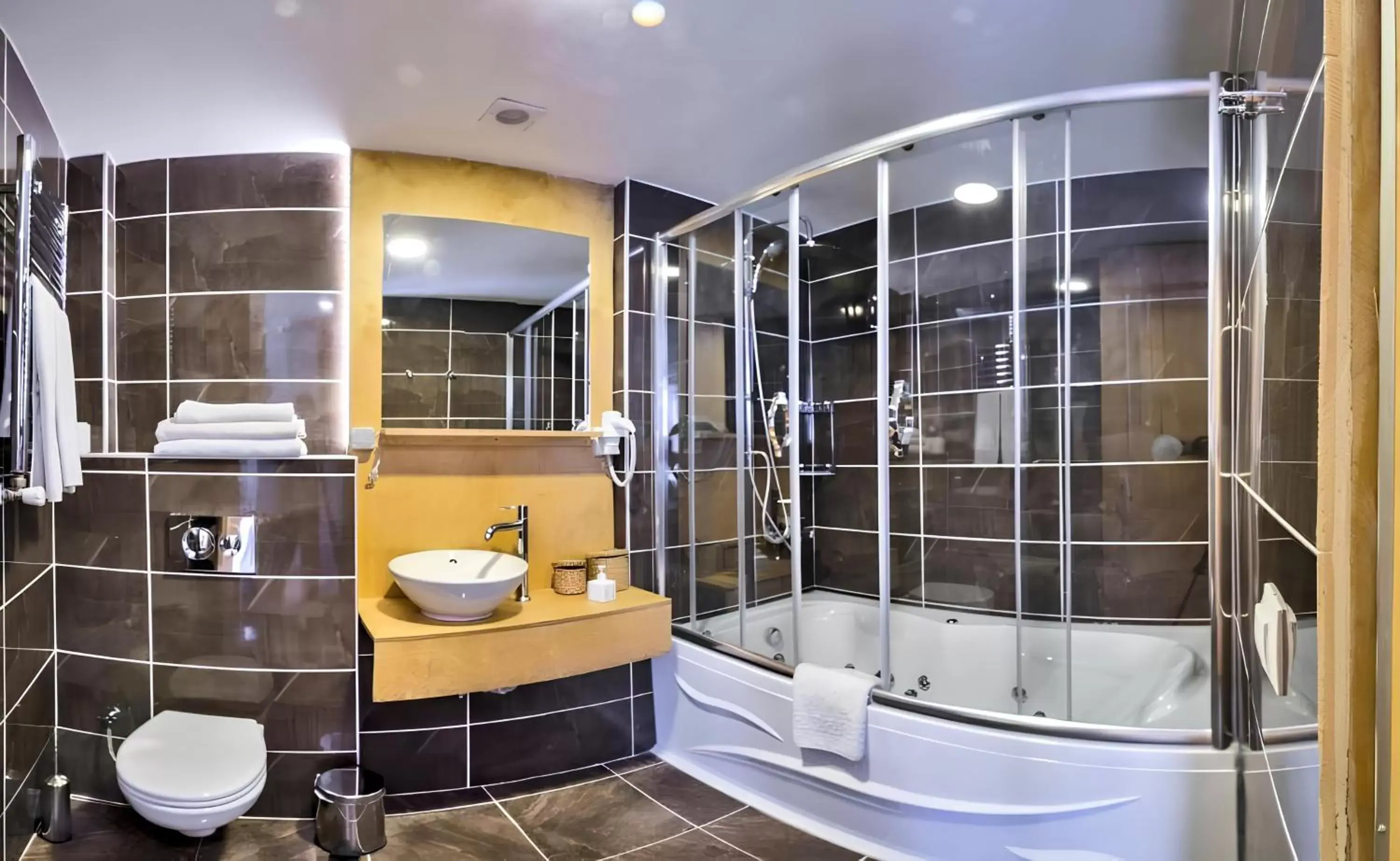 Shower, Bathroom in Hotel Next2
