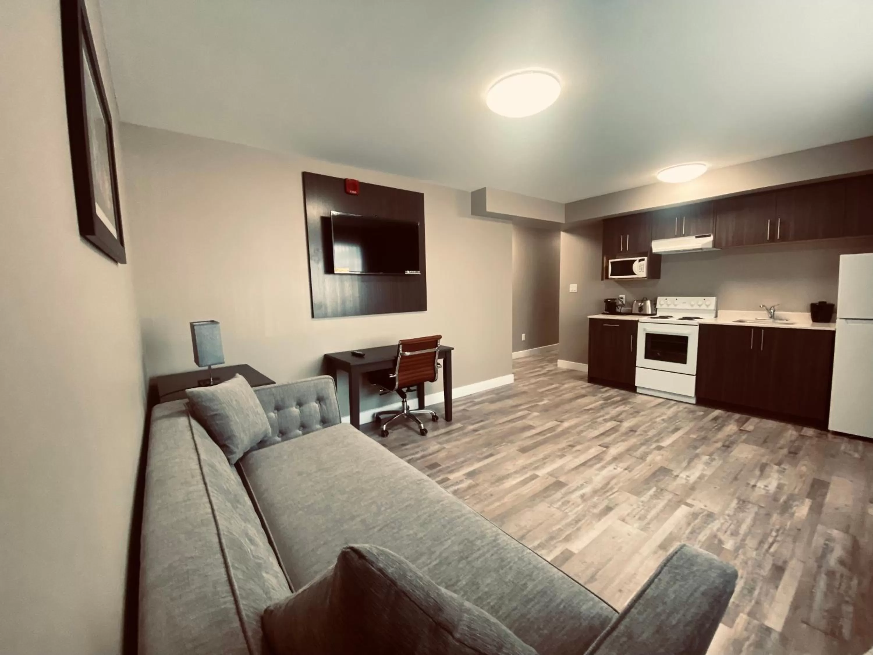 Kitchen or kitchenette in Econo Lodge