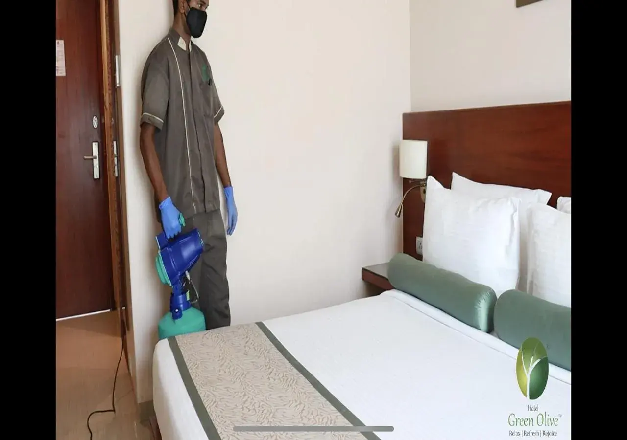 Bedroom, Bed in Hotel Green Olive