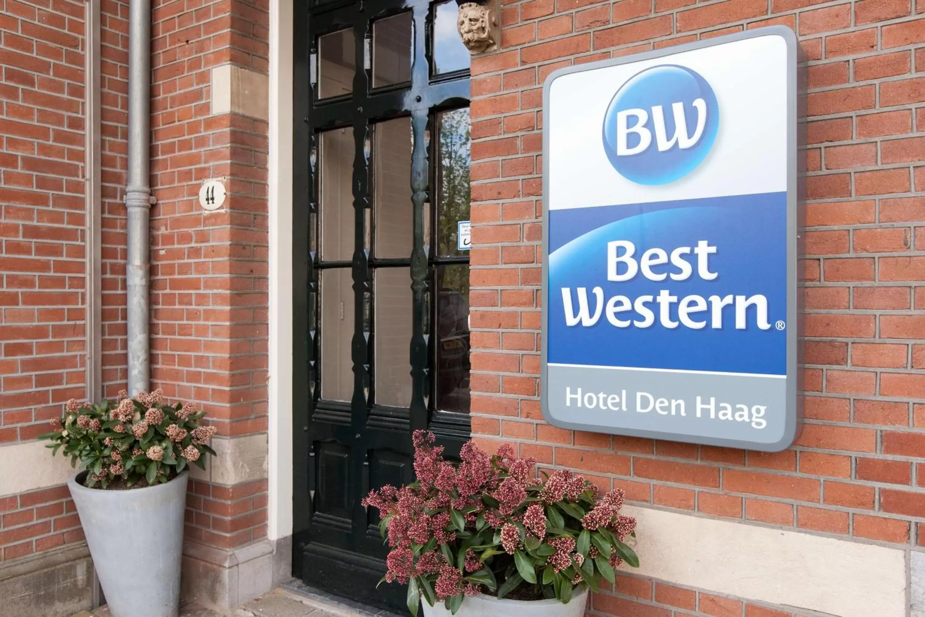 Facade/entrance in Best Western Hotel Den Haag