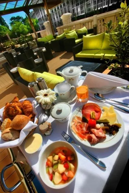 Balcony/Terrace in Hôtel Princesse Flore