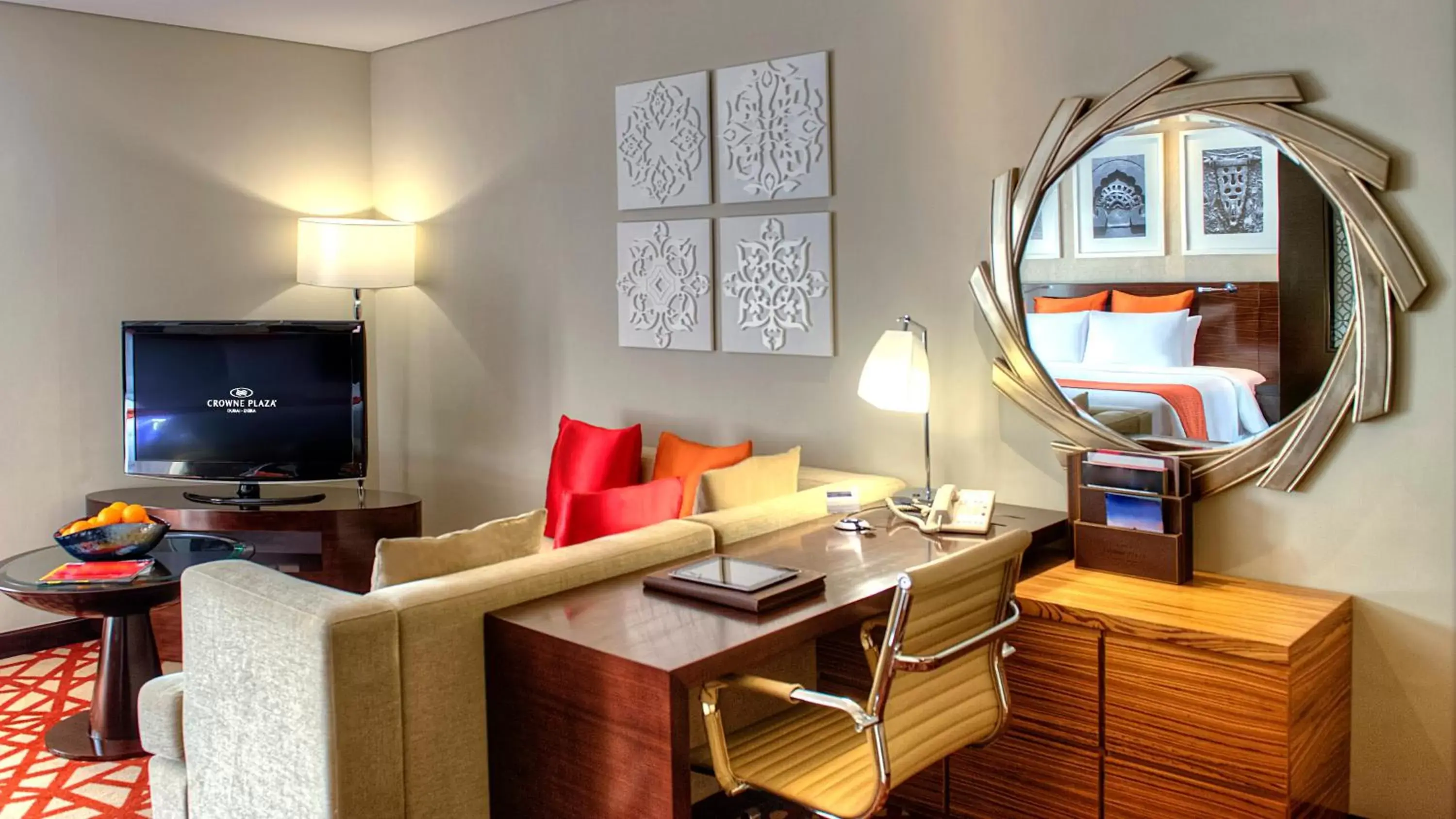 Bedroom, TV/Entertainment Center in Crowne Plaza Dubai Deira, an IHG Hotel