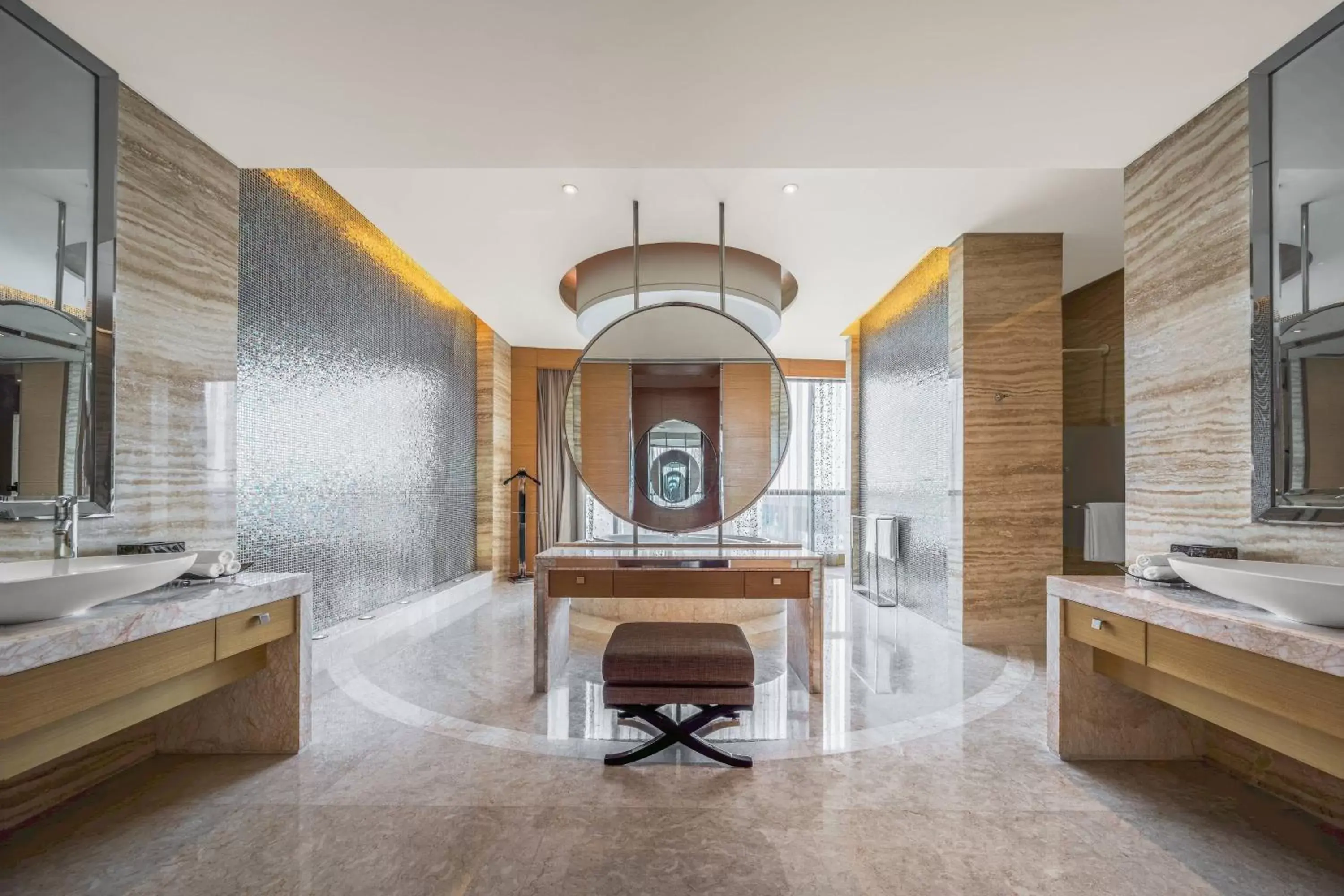 Bathroom in Renaissance Chengdu Hotel