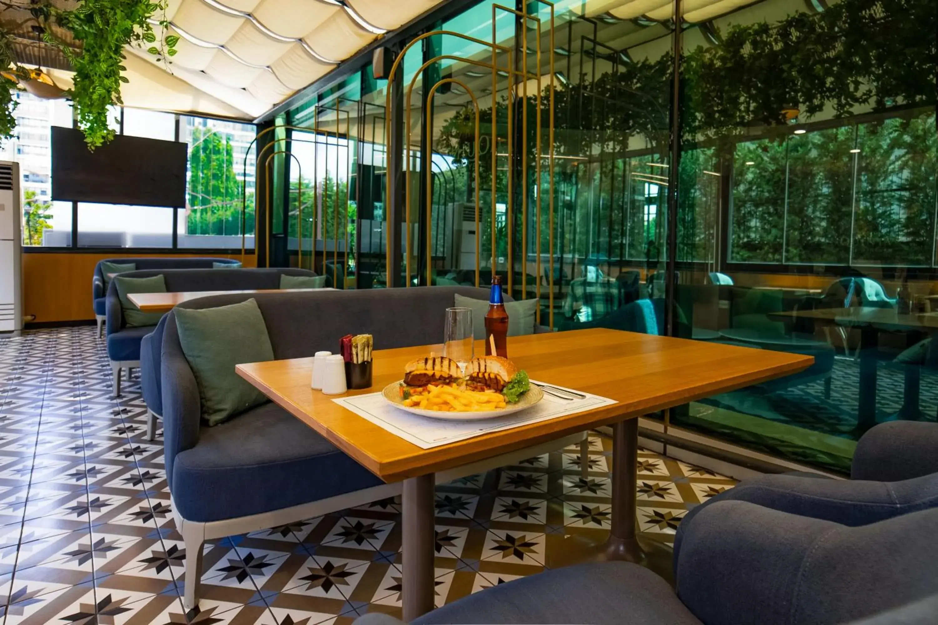 Restaurant/Places to Eat in La Quinta by Wyndham Istanbul Gunesli