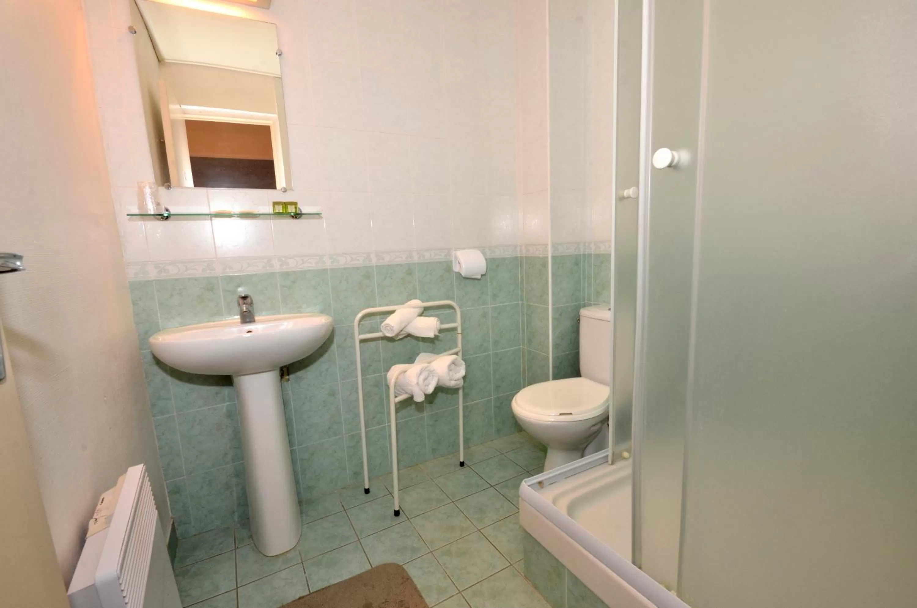 Bathroom in Hôtel de l'Ours