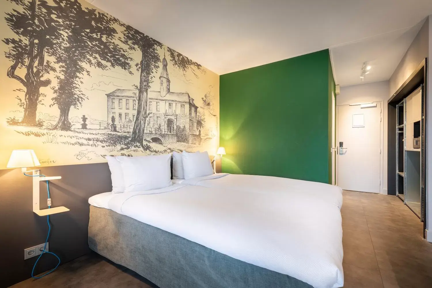 Bed in Hotel Heemskerk