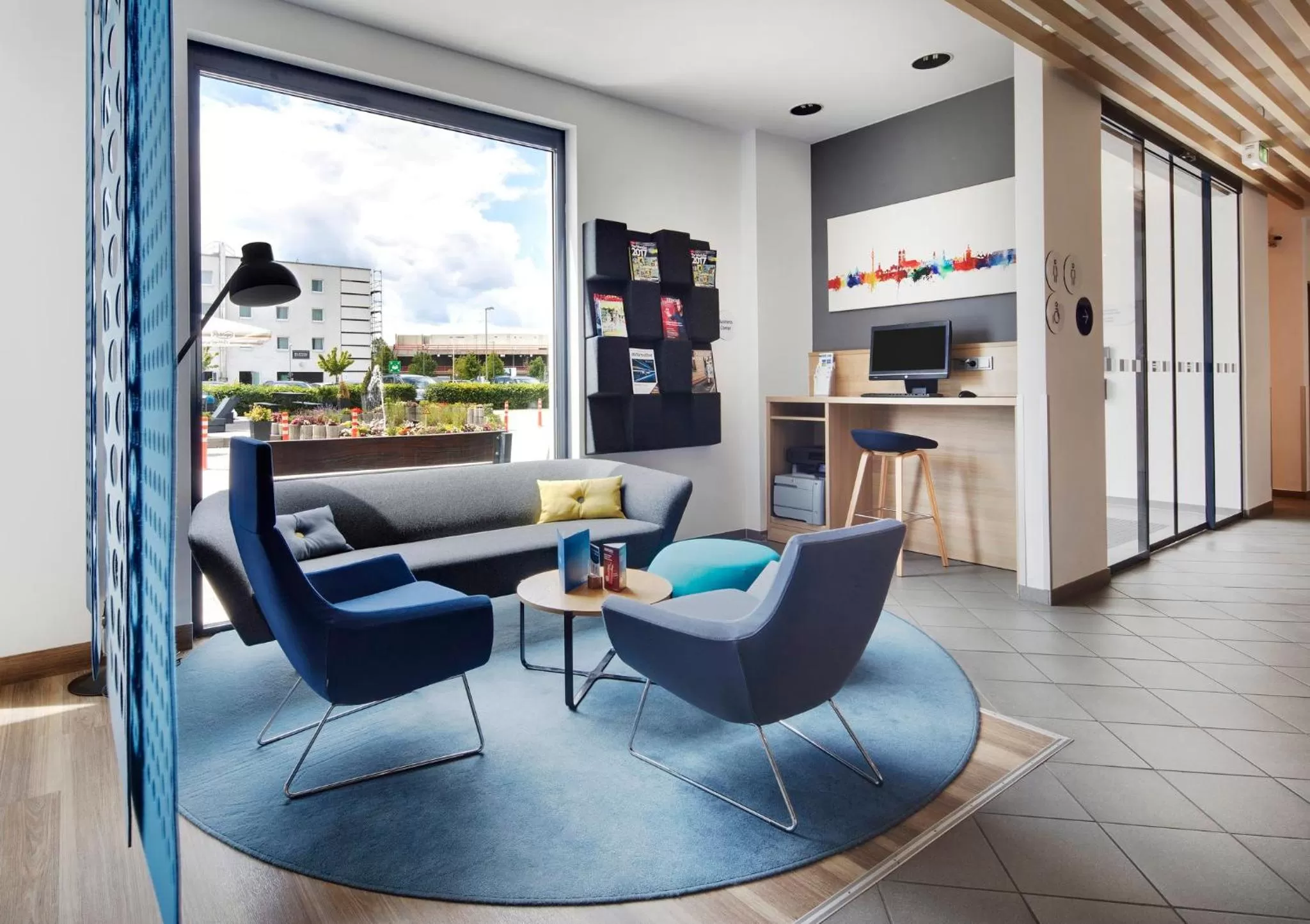 Lobby or reception in Holiday Inn Express München Messe by IHG