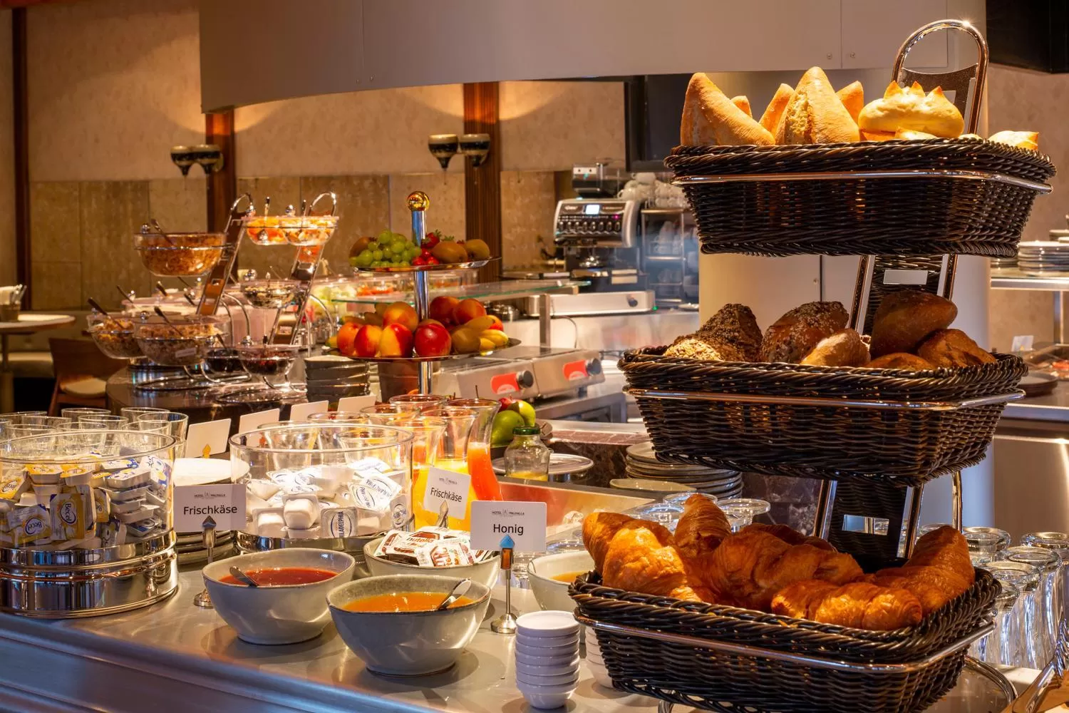 Food and drinks in Hotel Walhalla