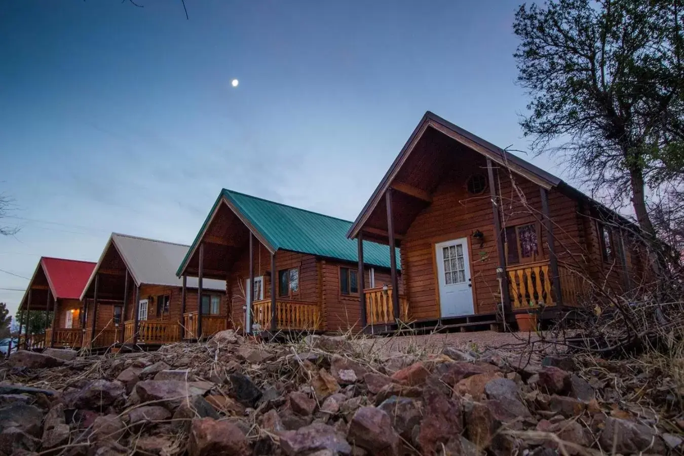 Facade/entrance, Property Building in Katie's Cozy Cabins