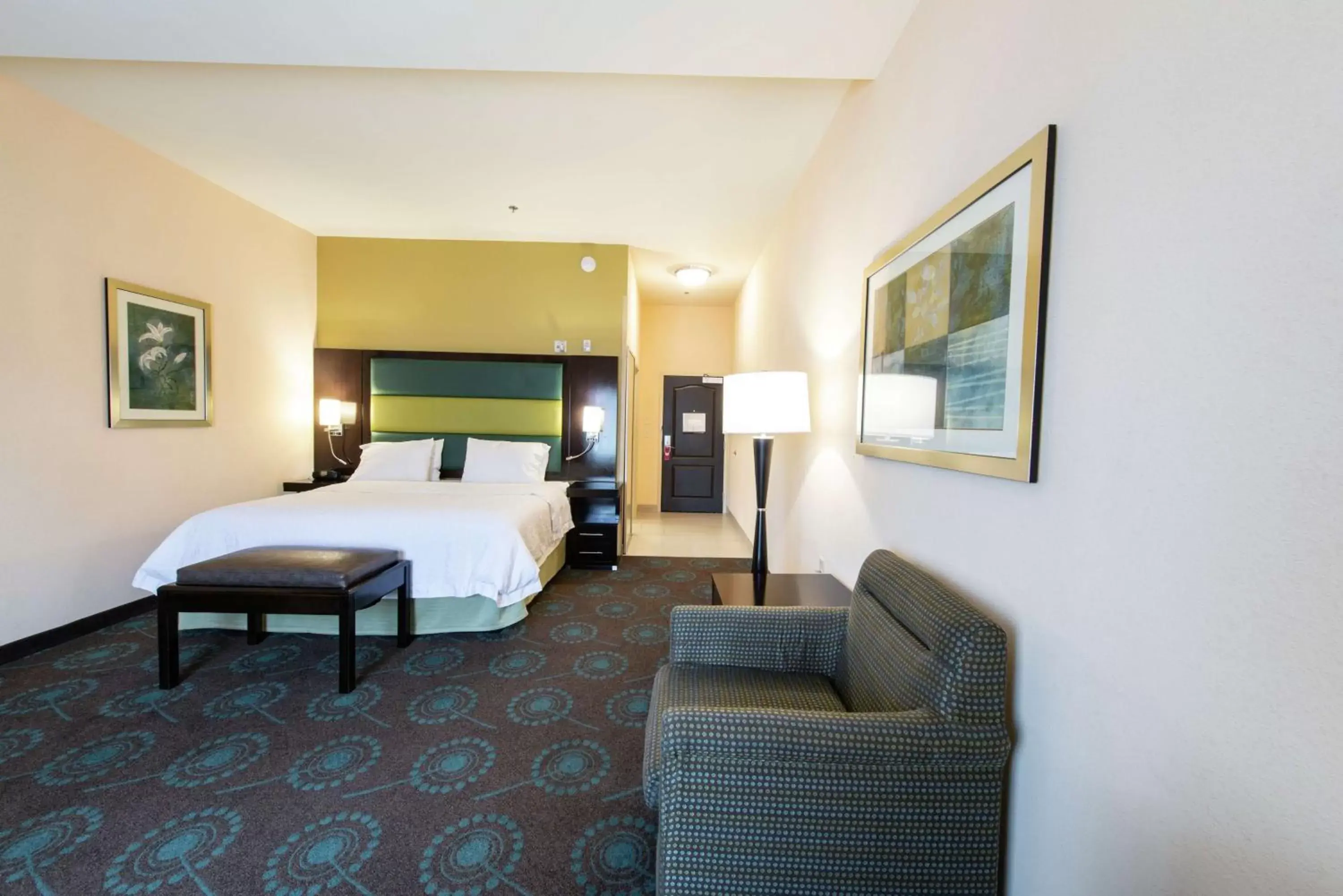 Photo of the whole room in Hampton Inn & Suites Salt Lake City/Farmington