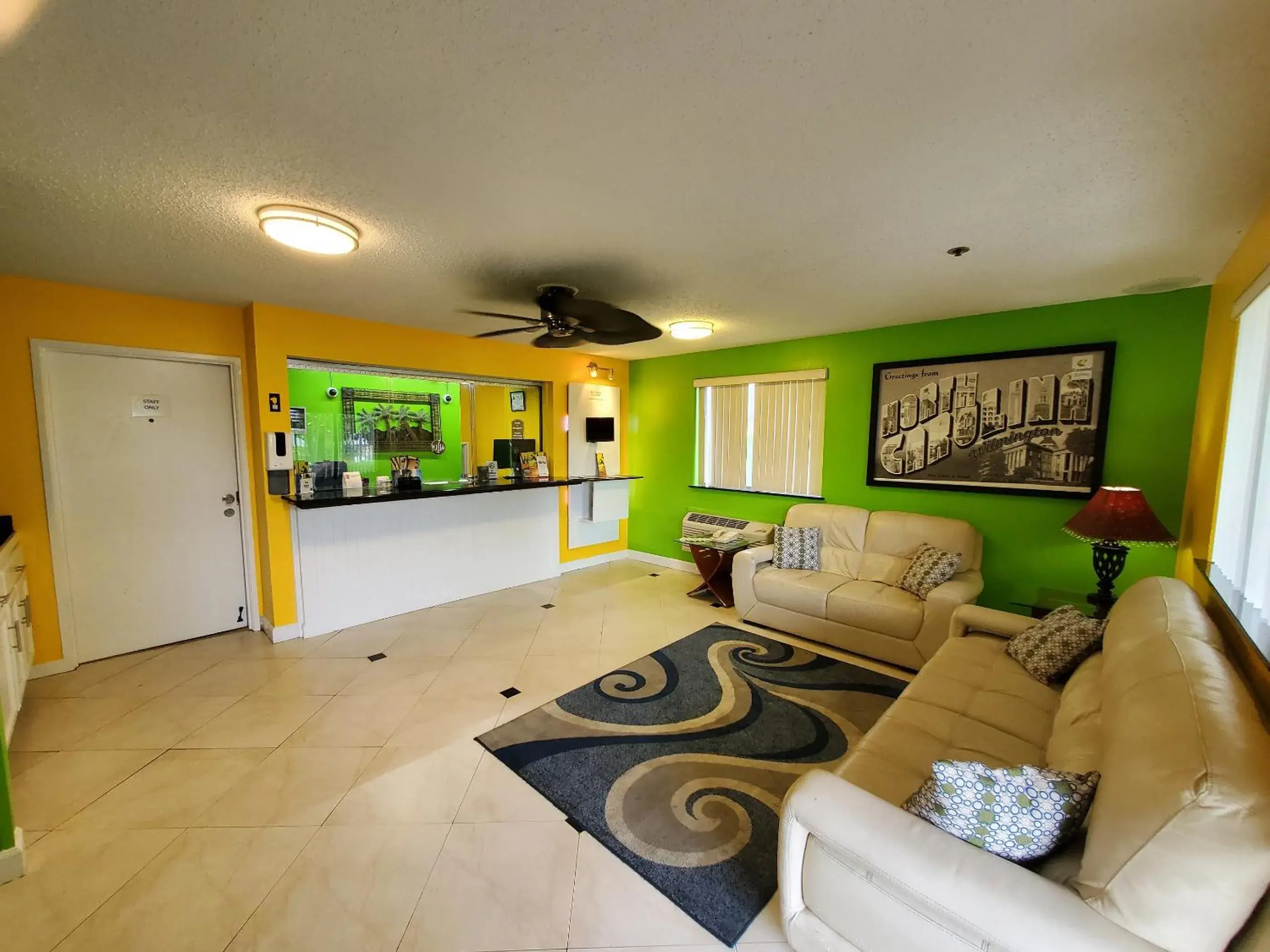 Lobby or reception, Seating Area in Coastal Inn & Suites