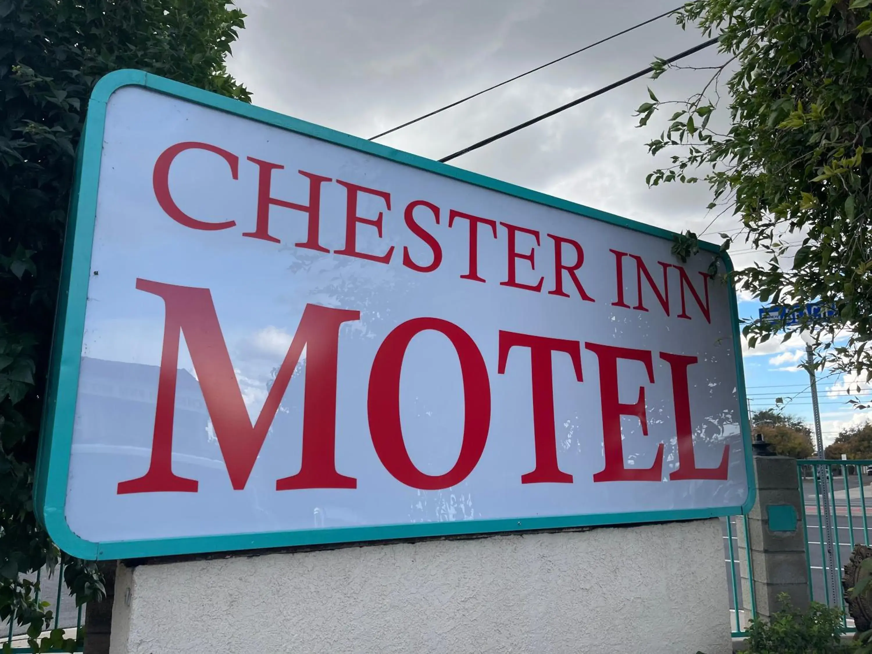Property Logo/Sign in Chester Inn Motel