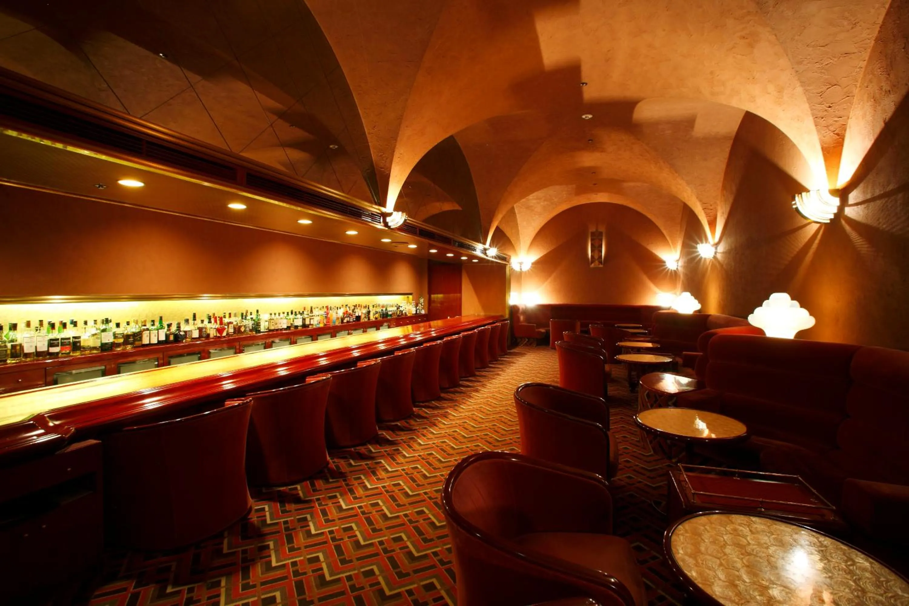 Lounge or bar in Keio Plaza Hotel Sapporo