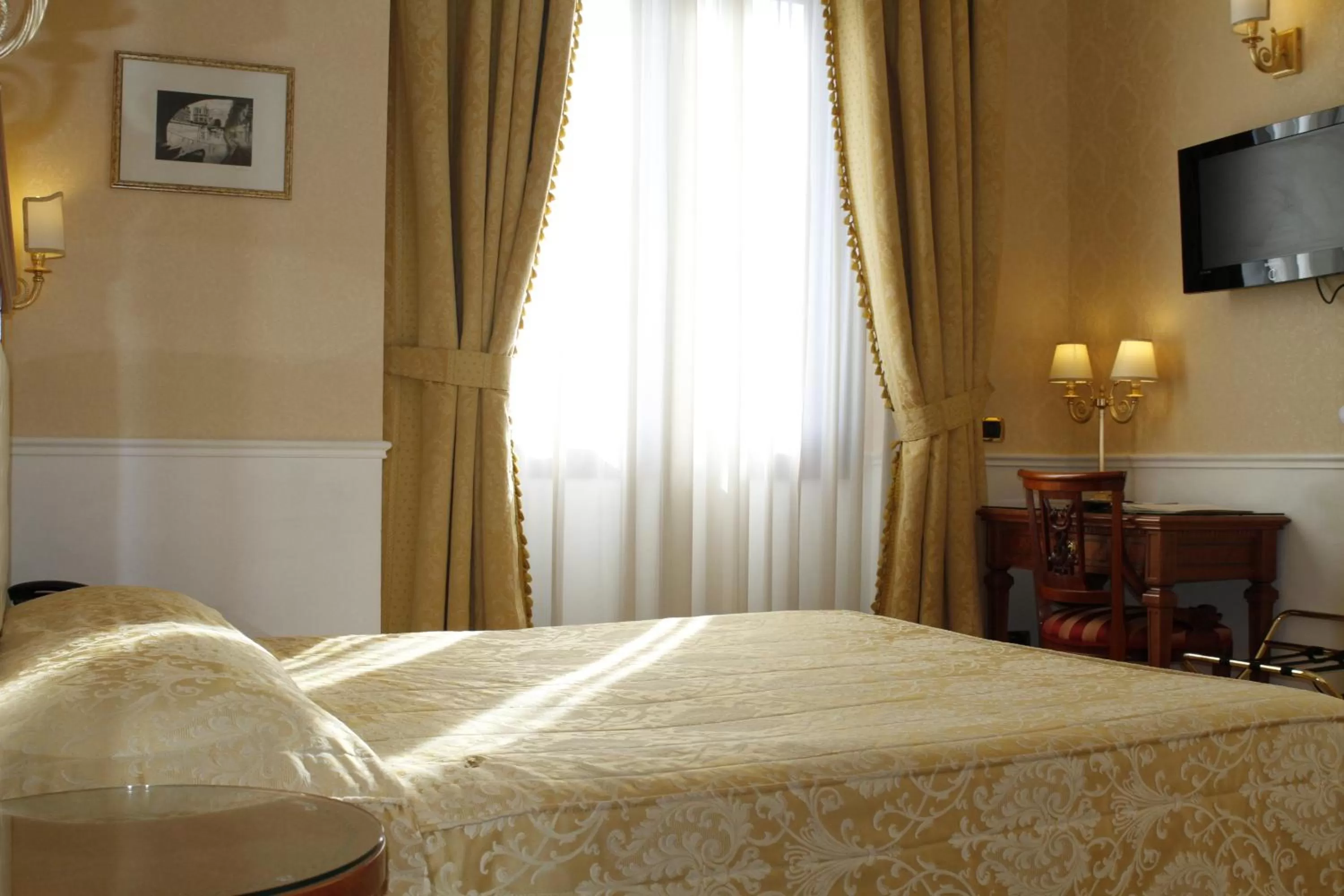 Bed in Hotel Villa Pinciana