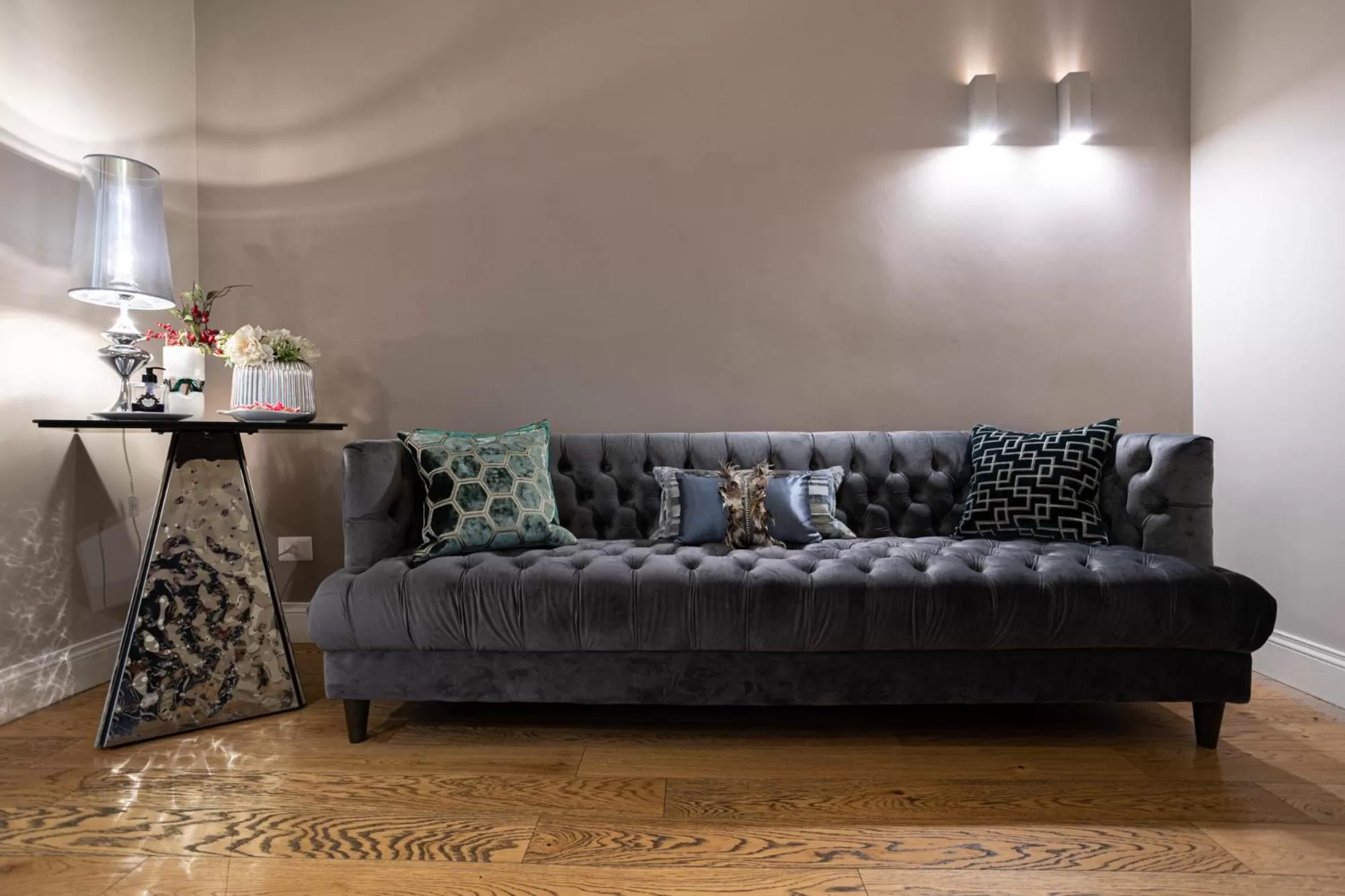 Seating area in Cardilli Luxury Rooms