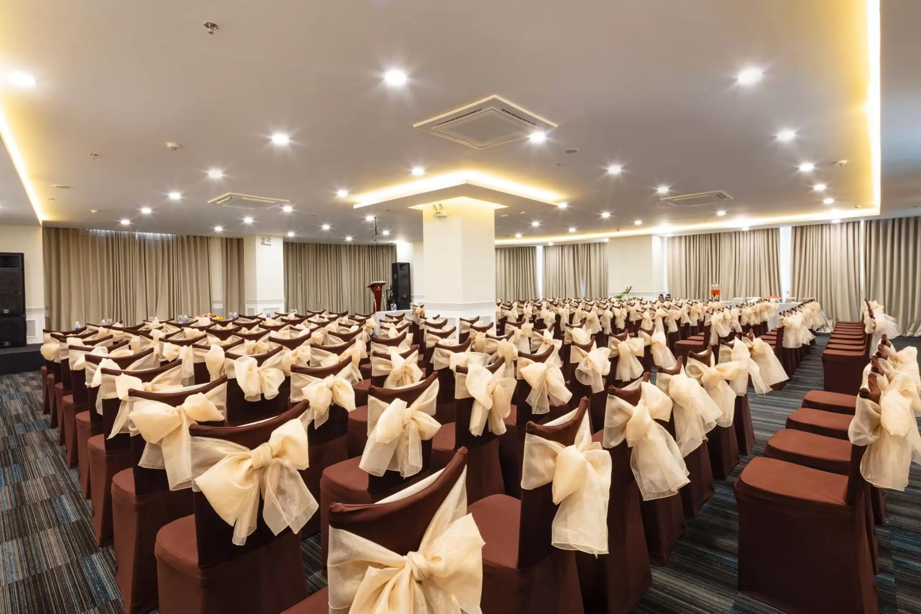 Meeting/conference room, Banquet Facilities in Florida Nha Trang Hotel