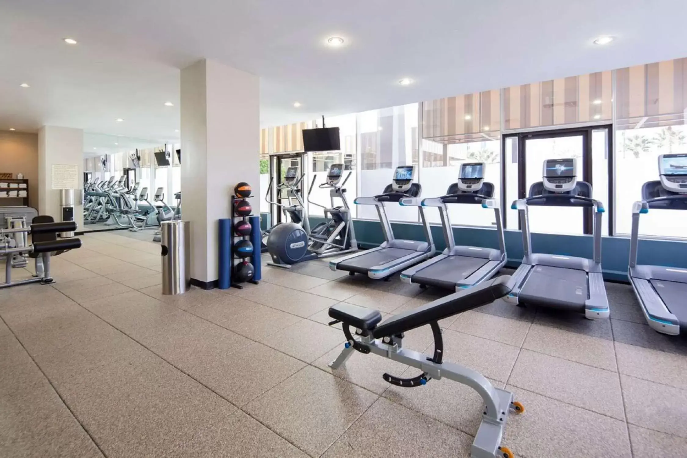 Fitness centre/facilities, Fitness Center/Facilities in DoubleTree by Hilton Jacksonville Riverfront, FL