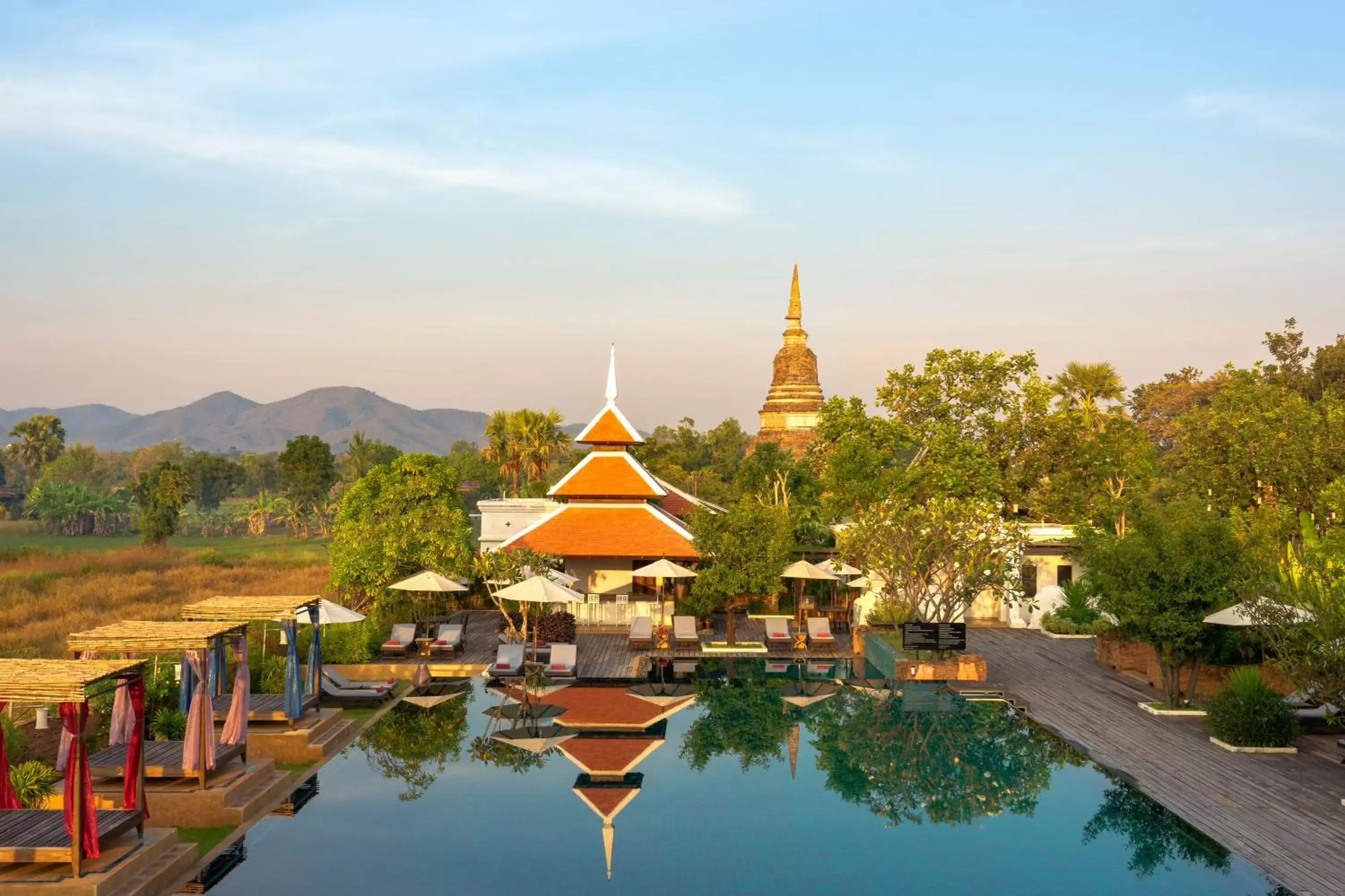 Swimming pool in Sriwilai Sukhothai Swimming pool in Sriwilai Sukhothai