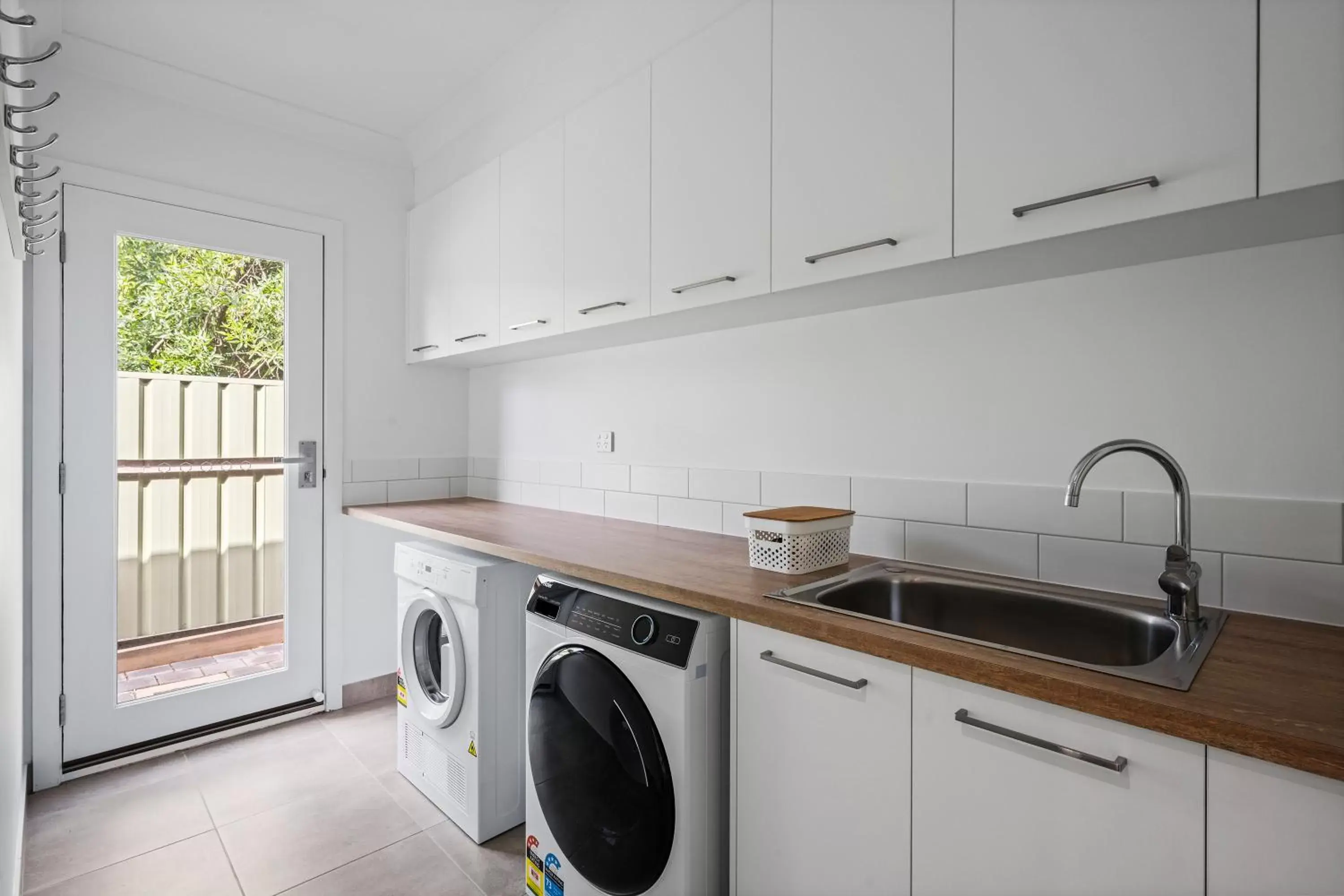 laundry, Kitchen/Kitchenette in Julie-Anna, Bendigo