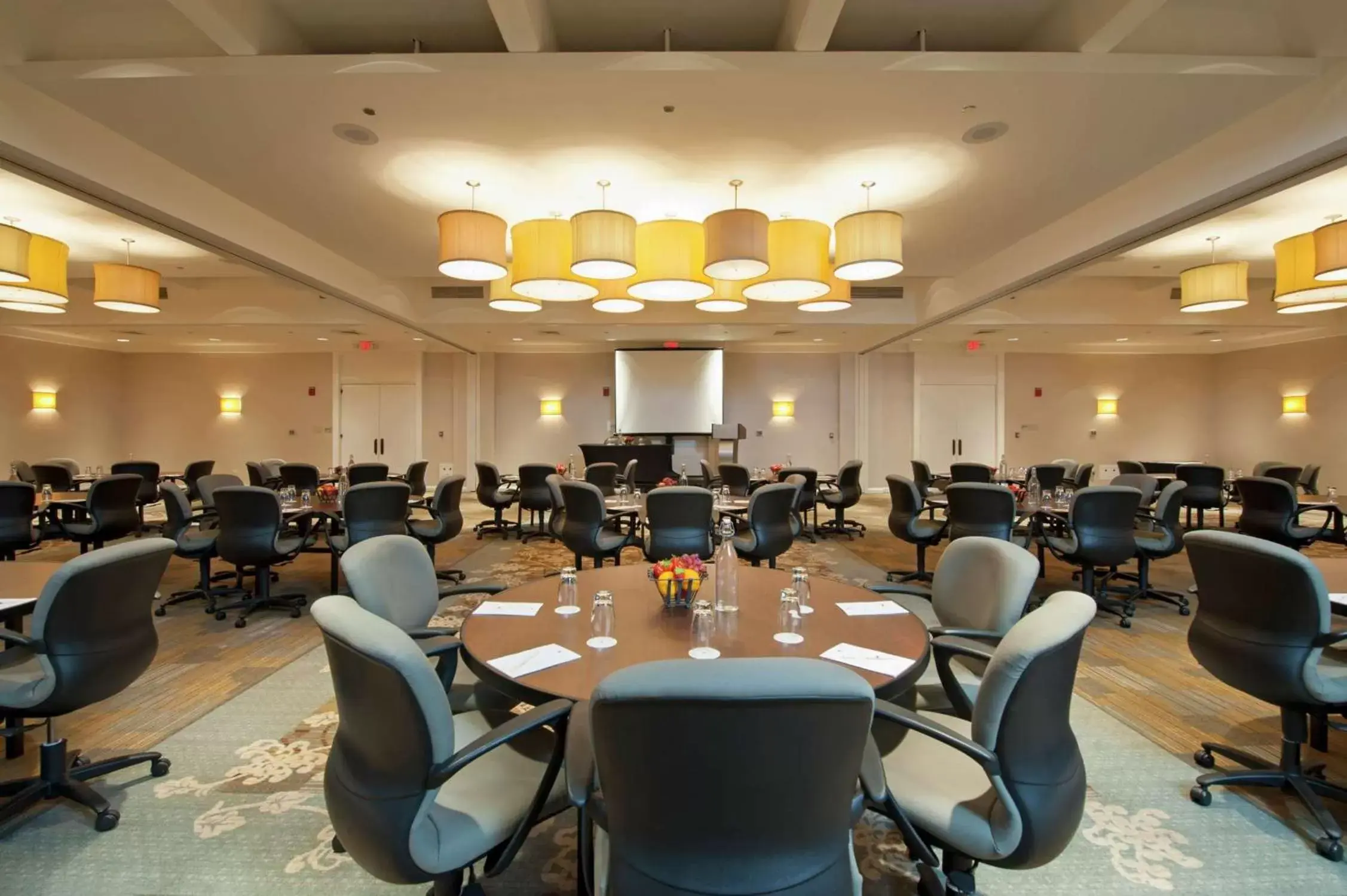 Meeting/conference room in DoubleTree by Hilton Hotel and Conference Center Chicago North Shore