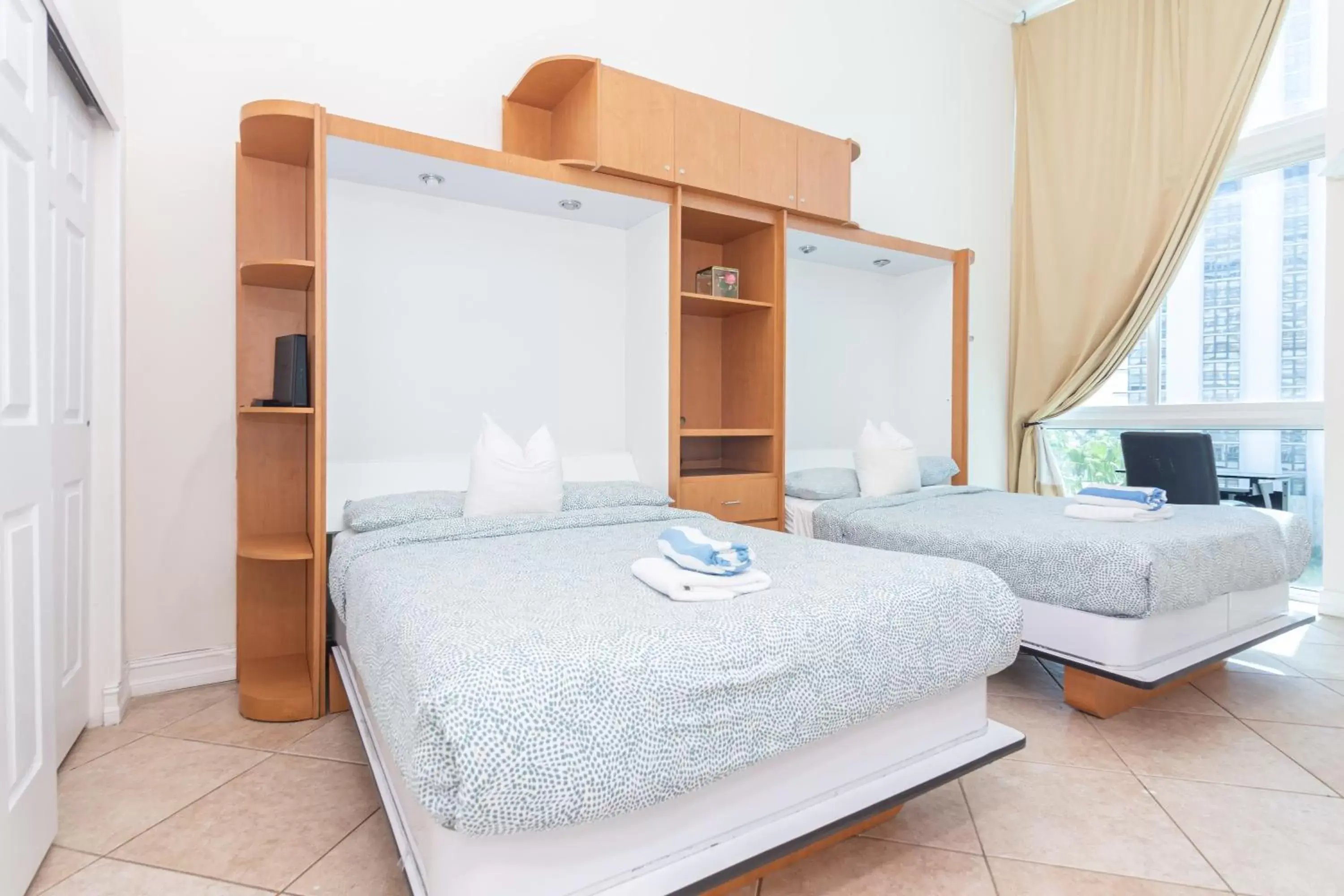 Bedroom, Bed in Girasole Apartments