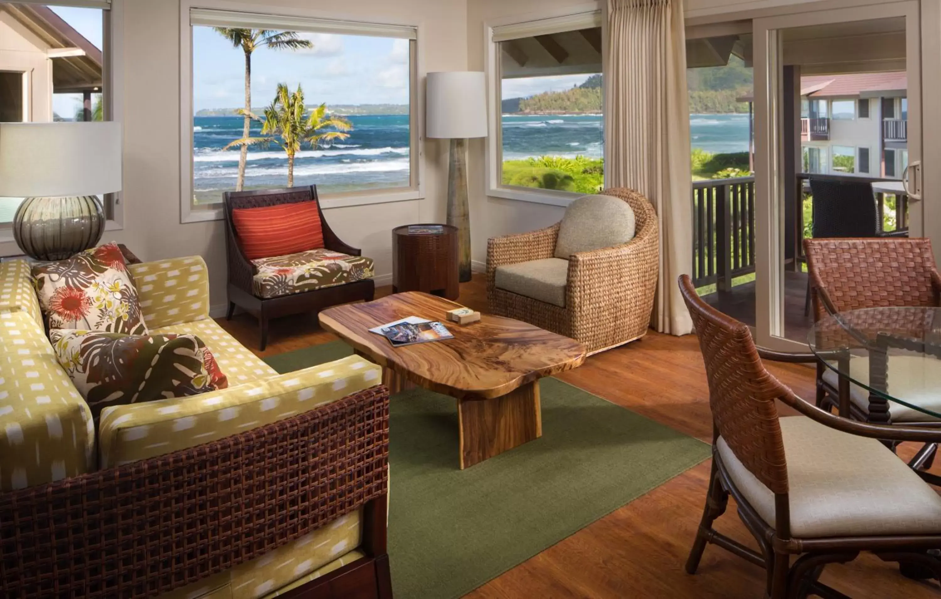 Sea view, Seating Area in Hanalei Colony Resort