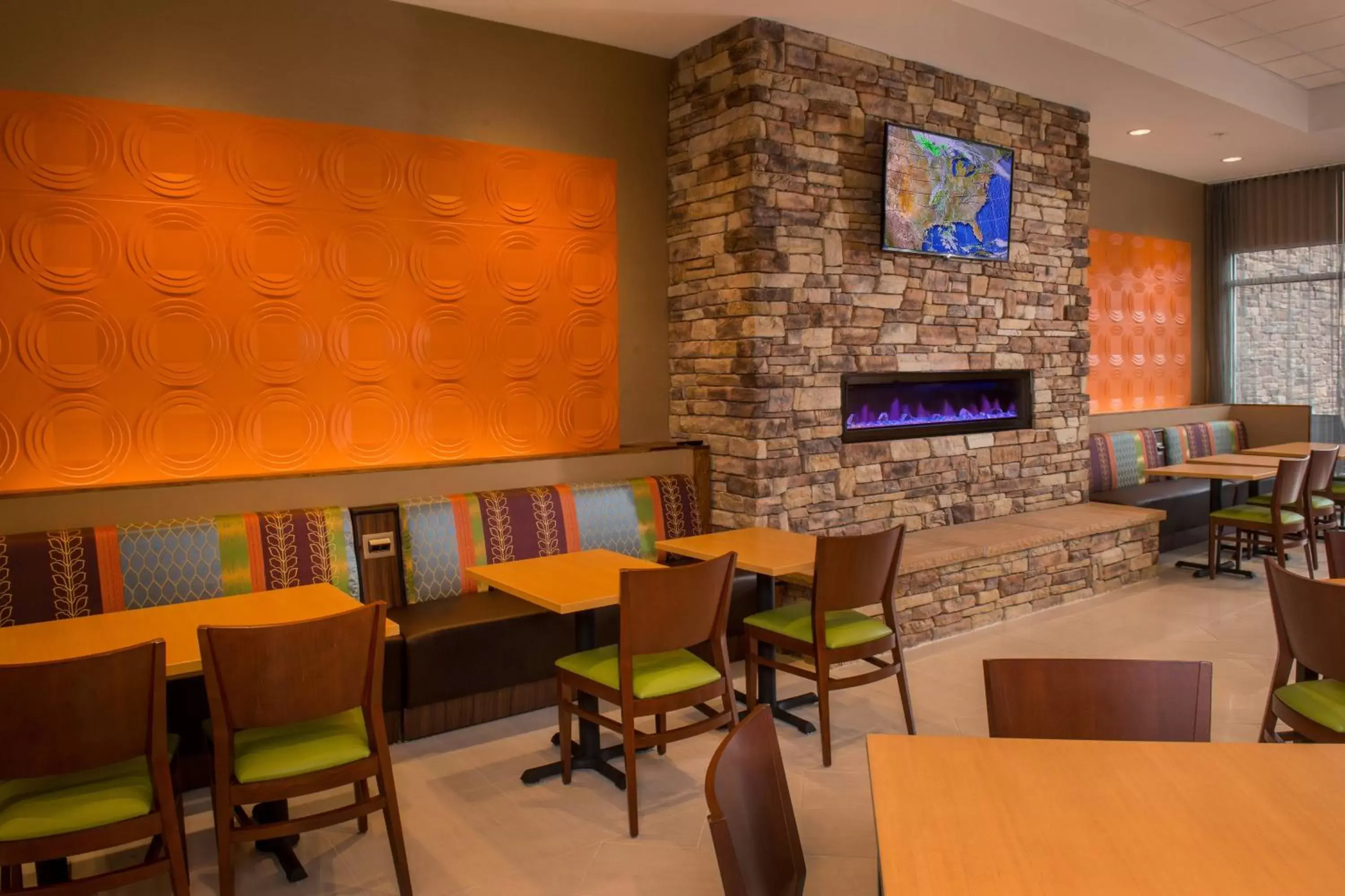 Breakfast, Restaurant/Places to Eat in Fairfield Inn & Suites by Marriott Washington