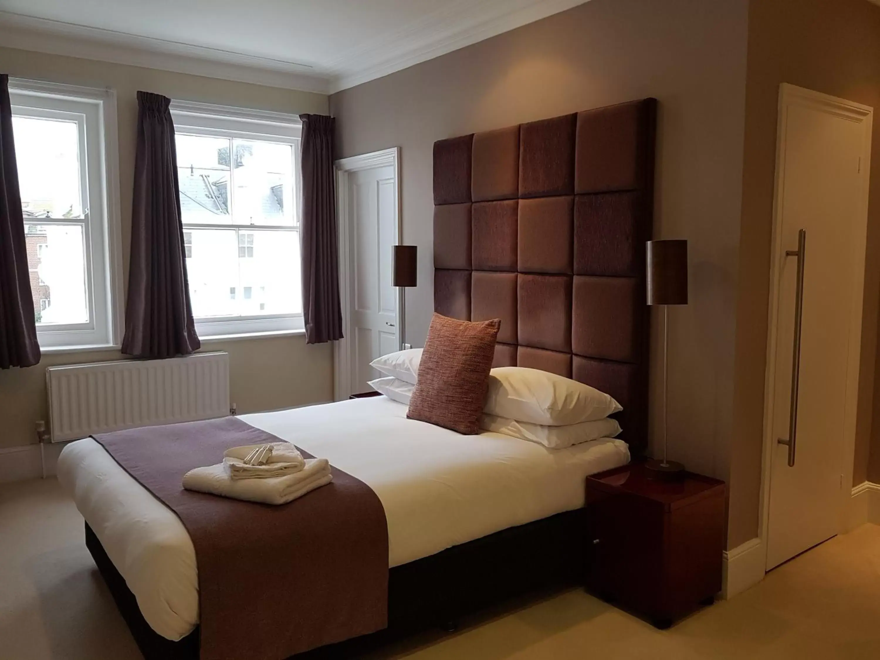 Large Double Room - Park Stone in The Relish Large Double Room - Park Stone in The Relish