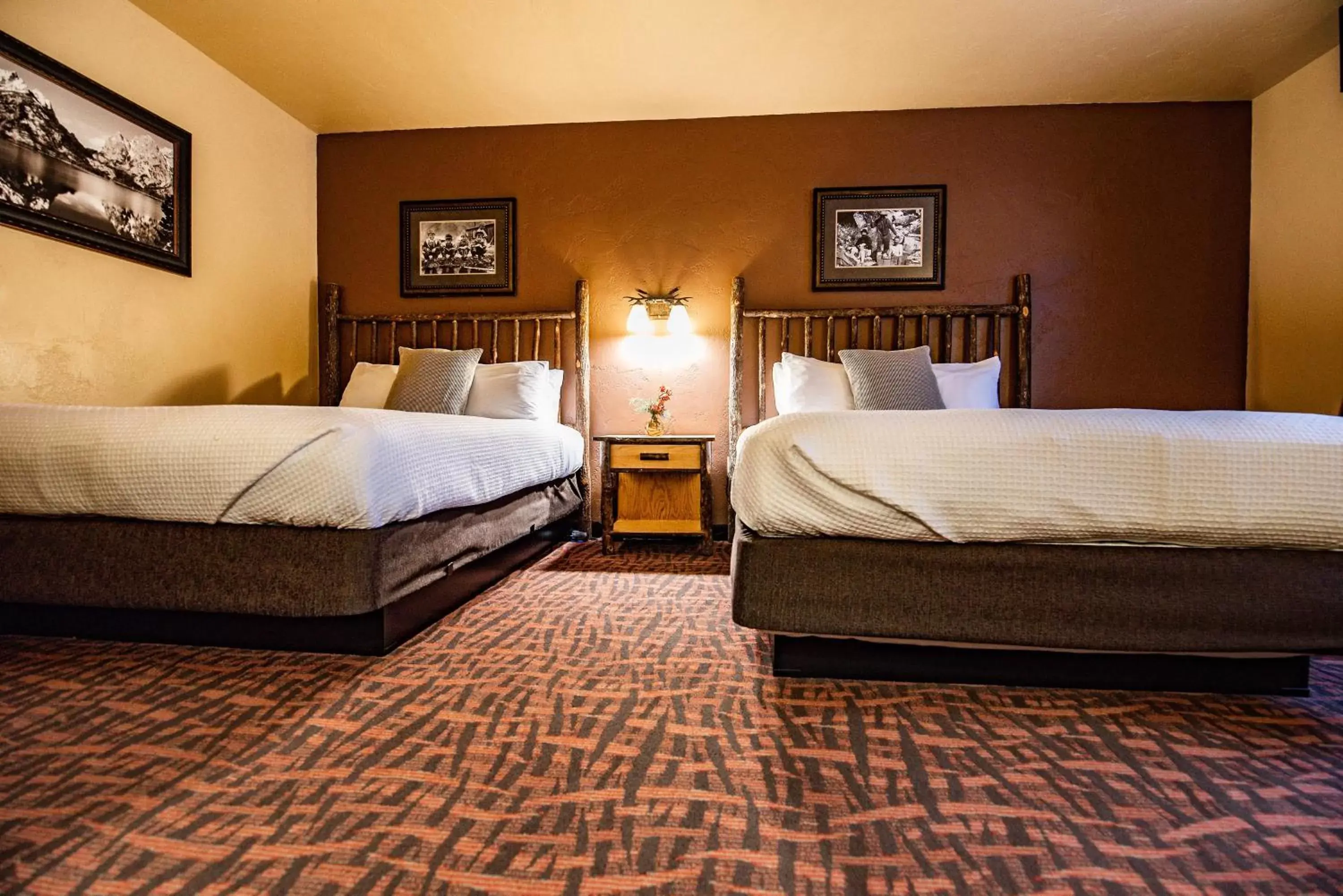 Bed in Elk Country Inn