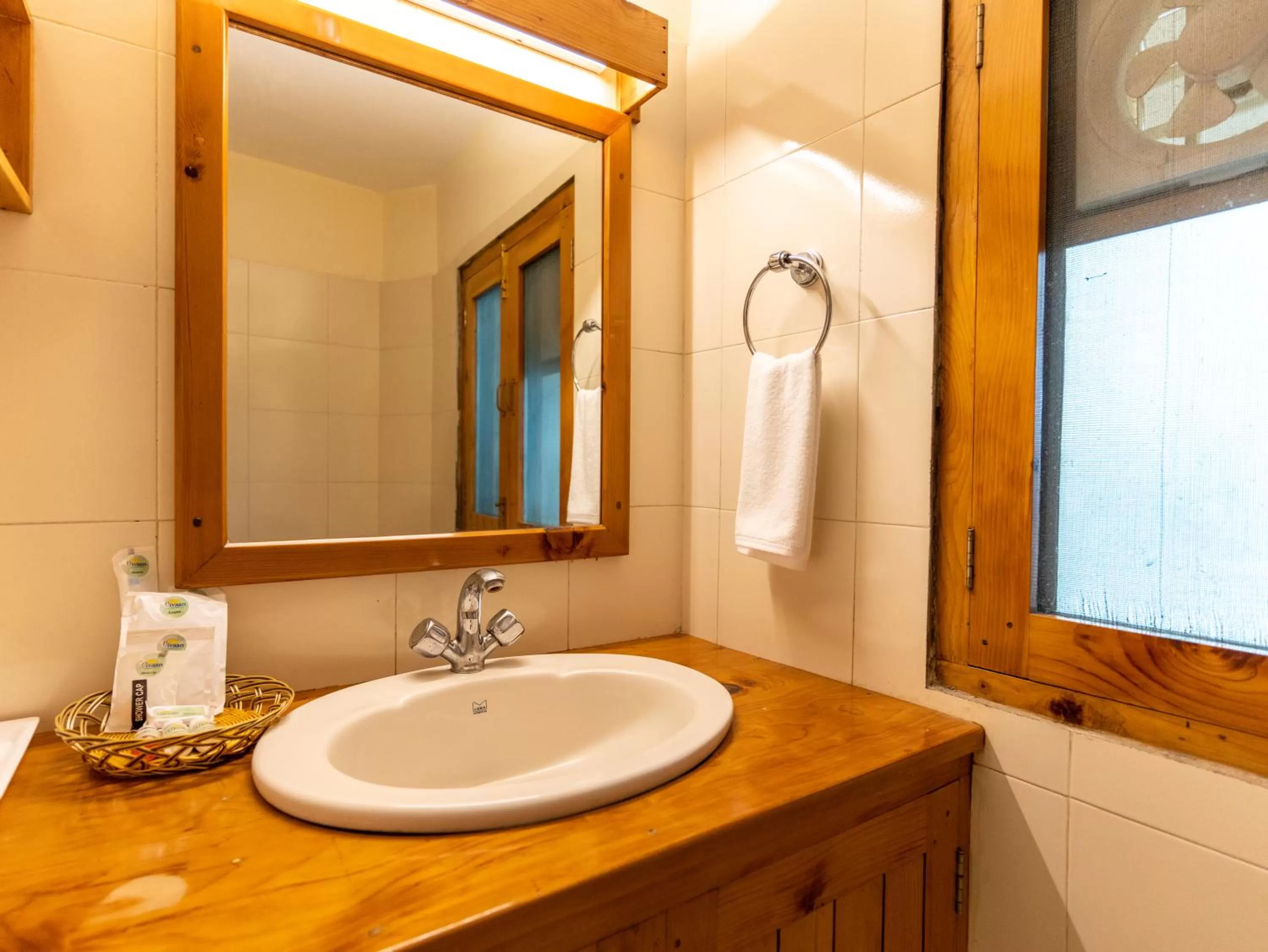 Bathroom in Hotel Negi's Mayflower A heritage Since 1965