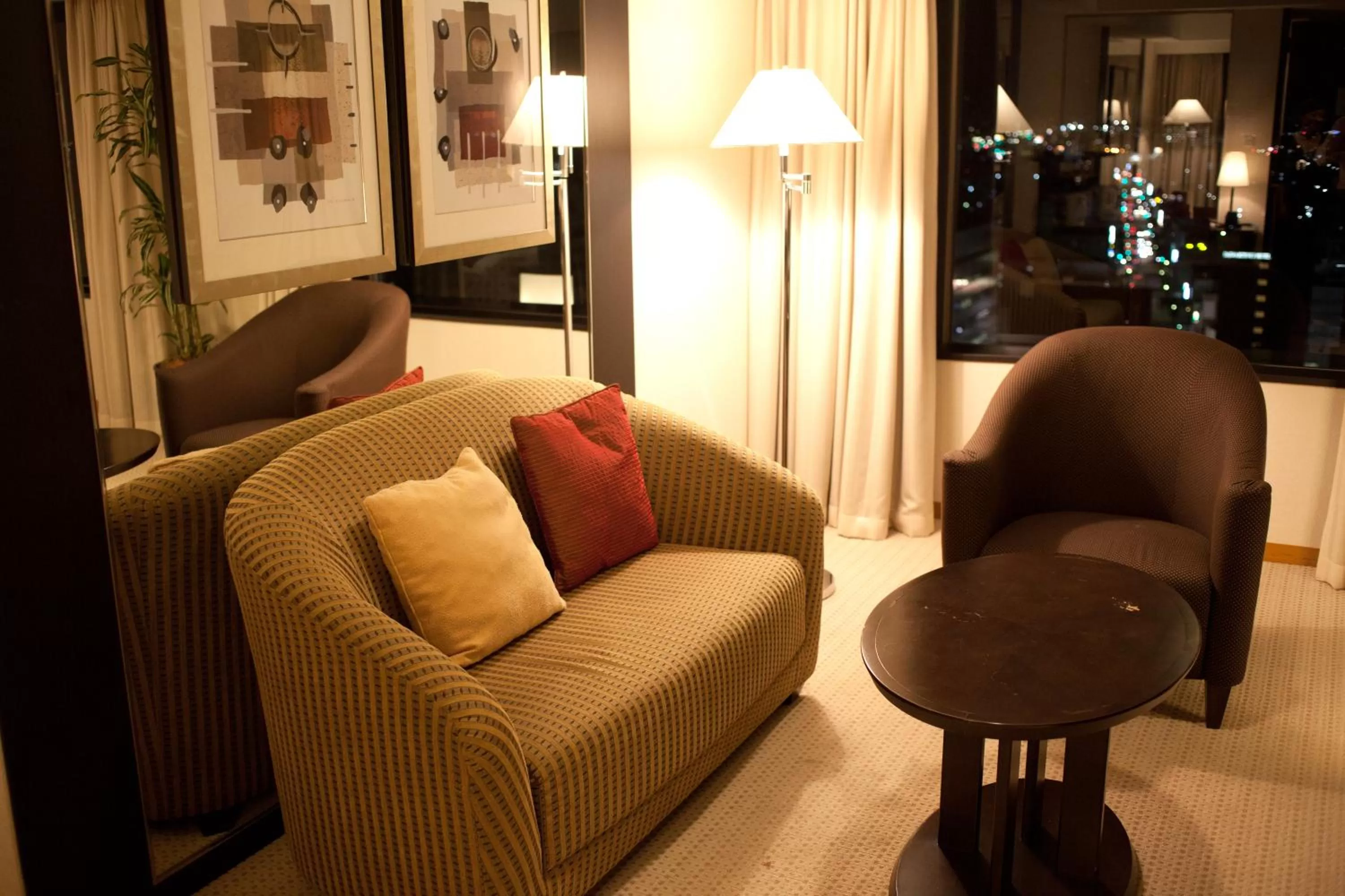 Photo of the whole room in ANA Crowne Plaza Toyama by IHG