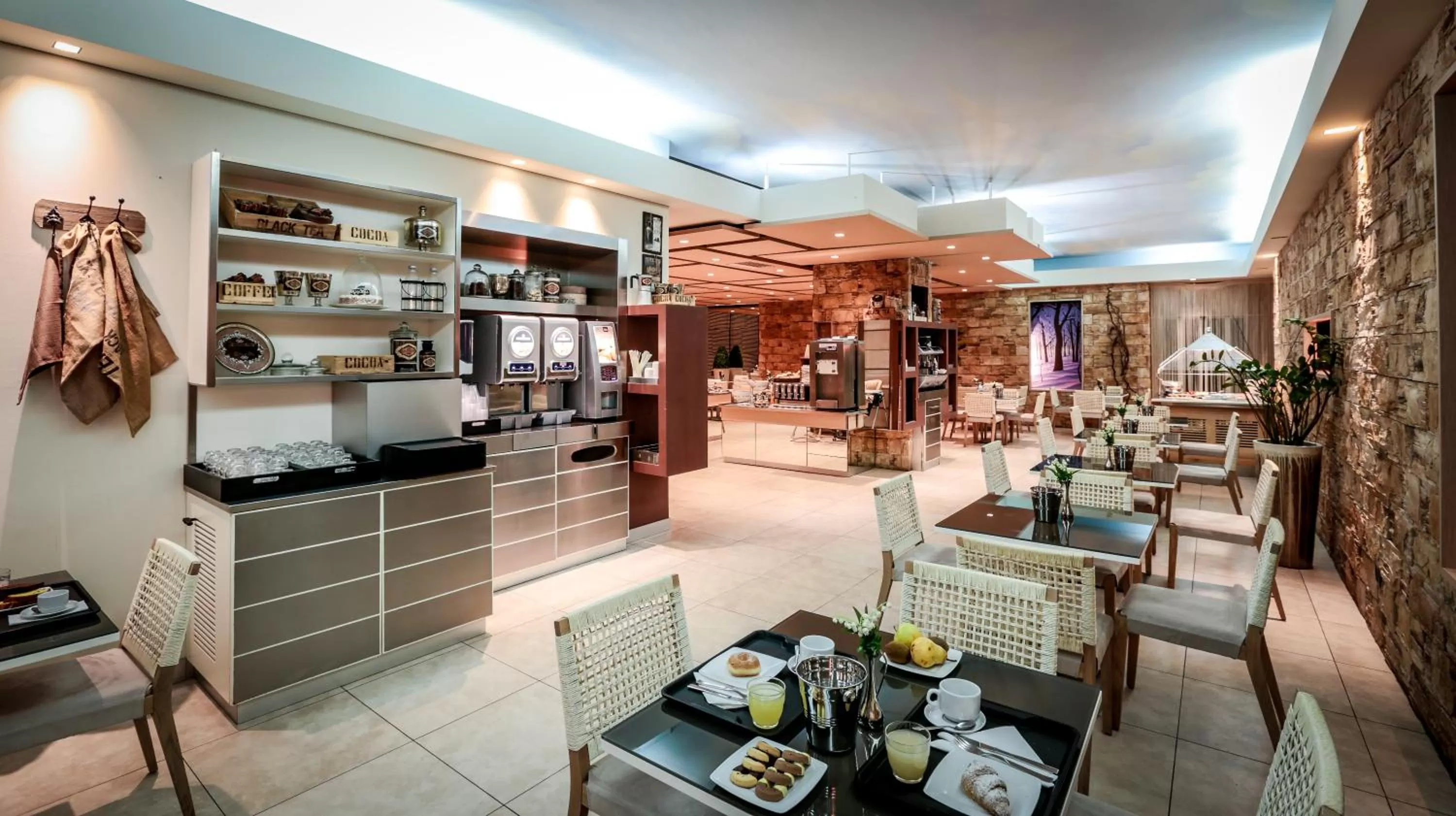 Restaurant/places to eat in Euroterme