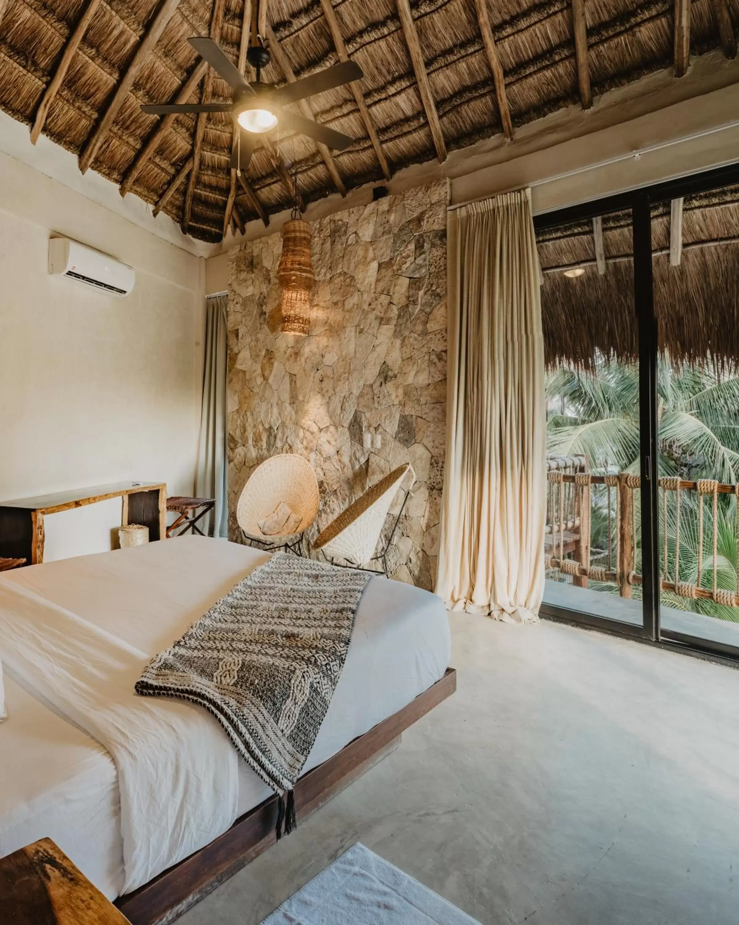 Property building, Bed in Akkuun Tulum - Adults Only