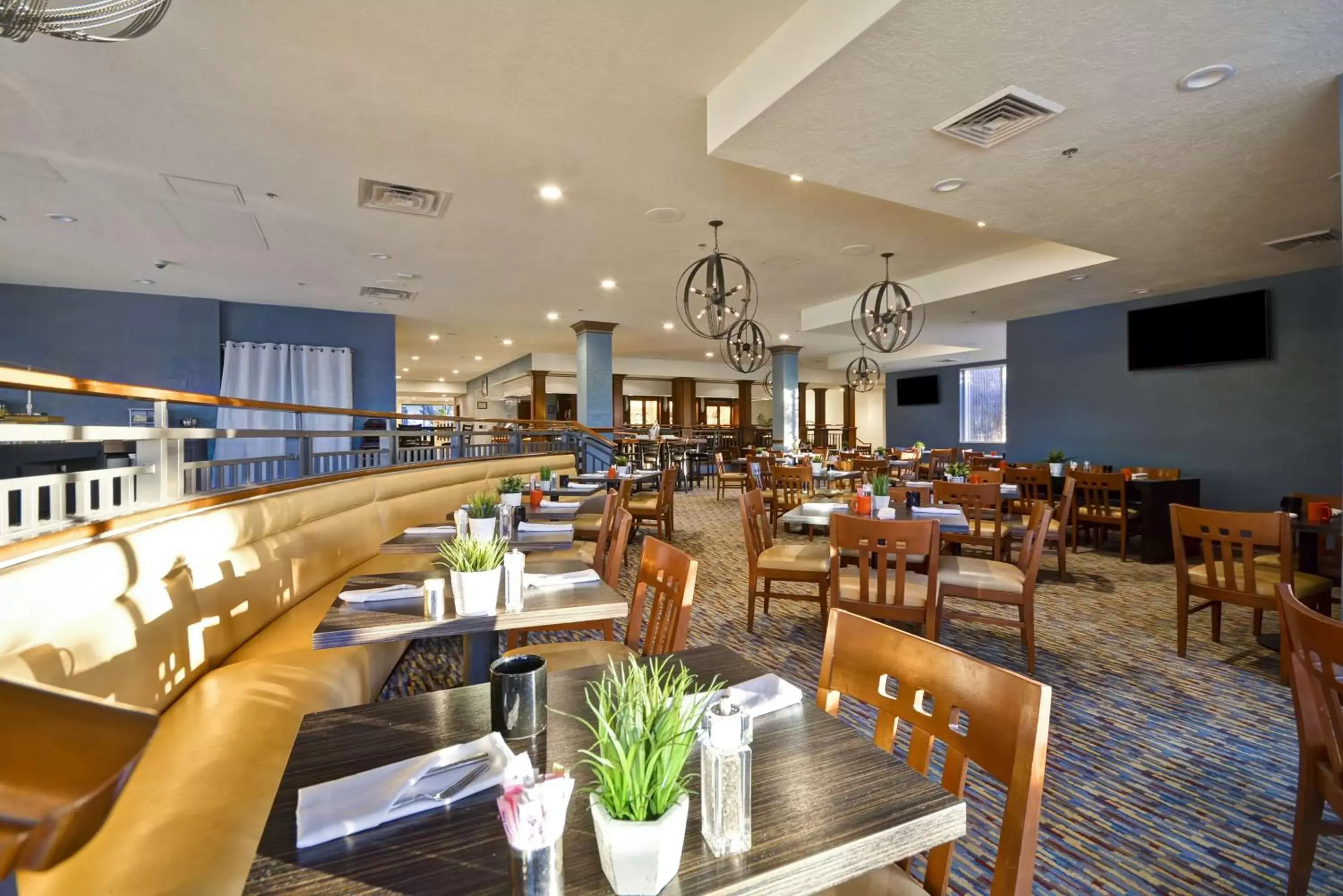 Dining area, Restaurant/Places to Eat in DoubleTree by Hilton Phoenix North
