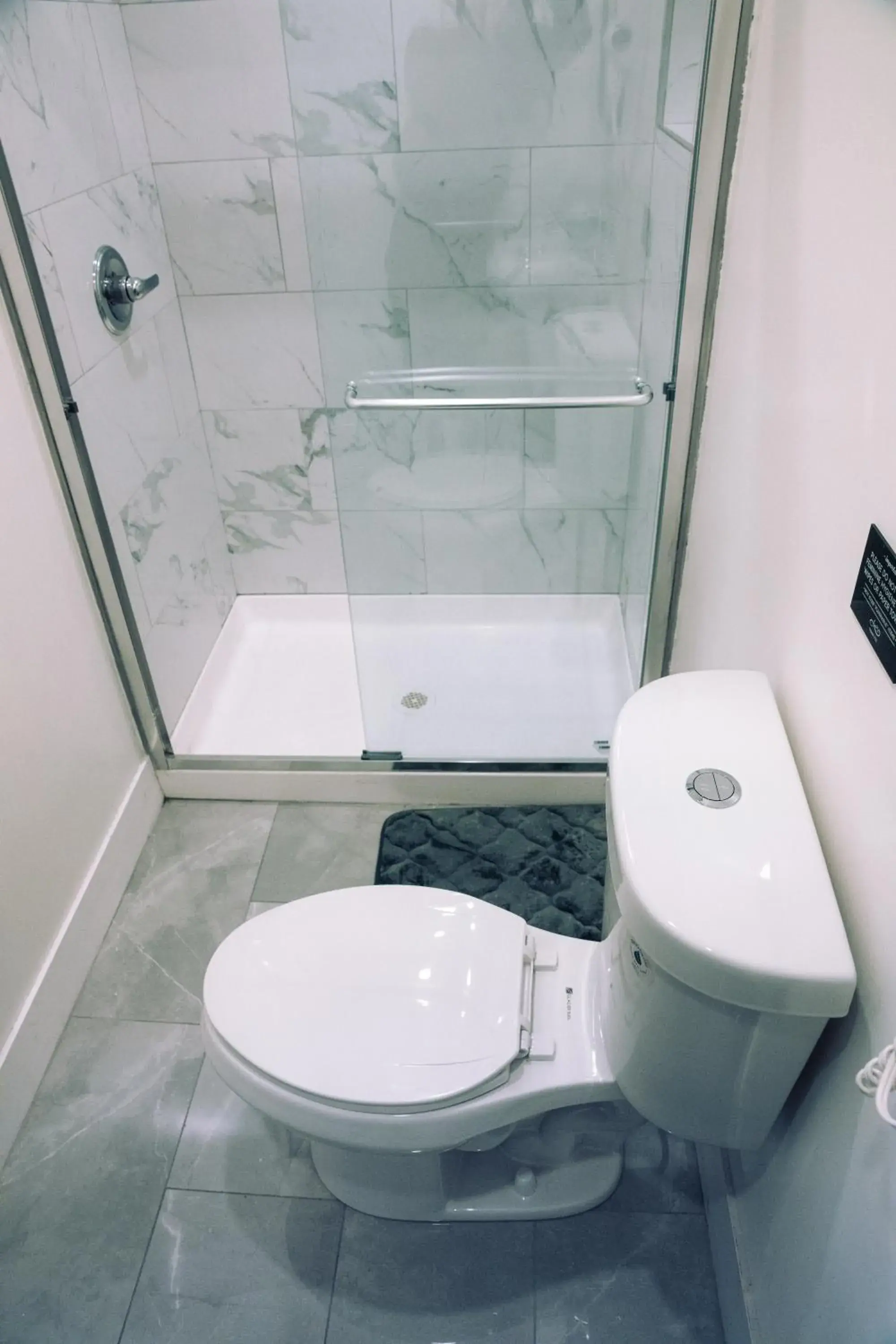 Shower, Bathroom in KAMA CENTRAL PARK