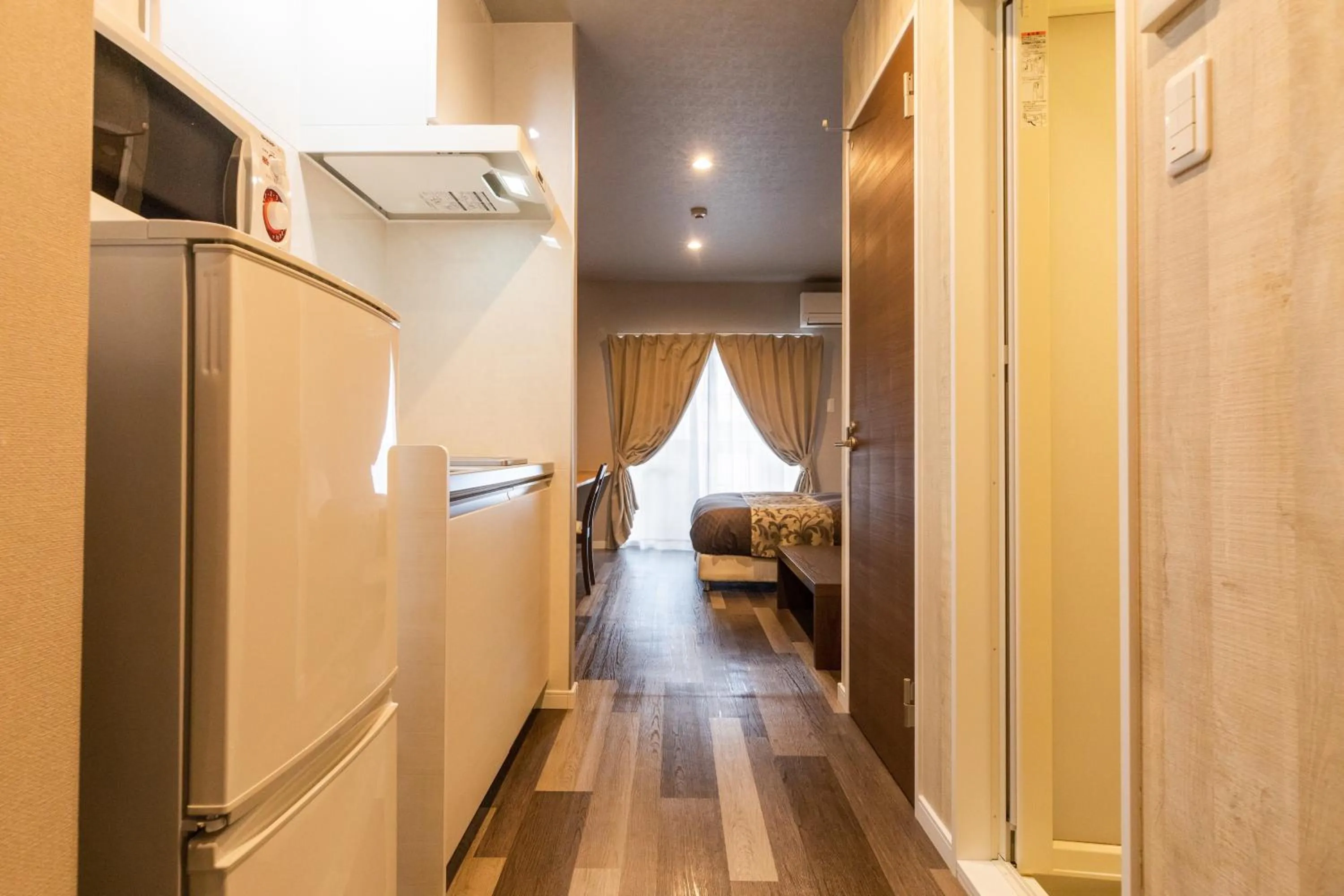 Photo of the whole room in Mr. Kinjo in NISHIZAKI