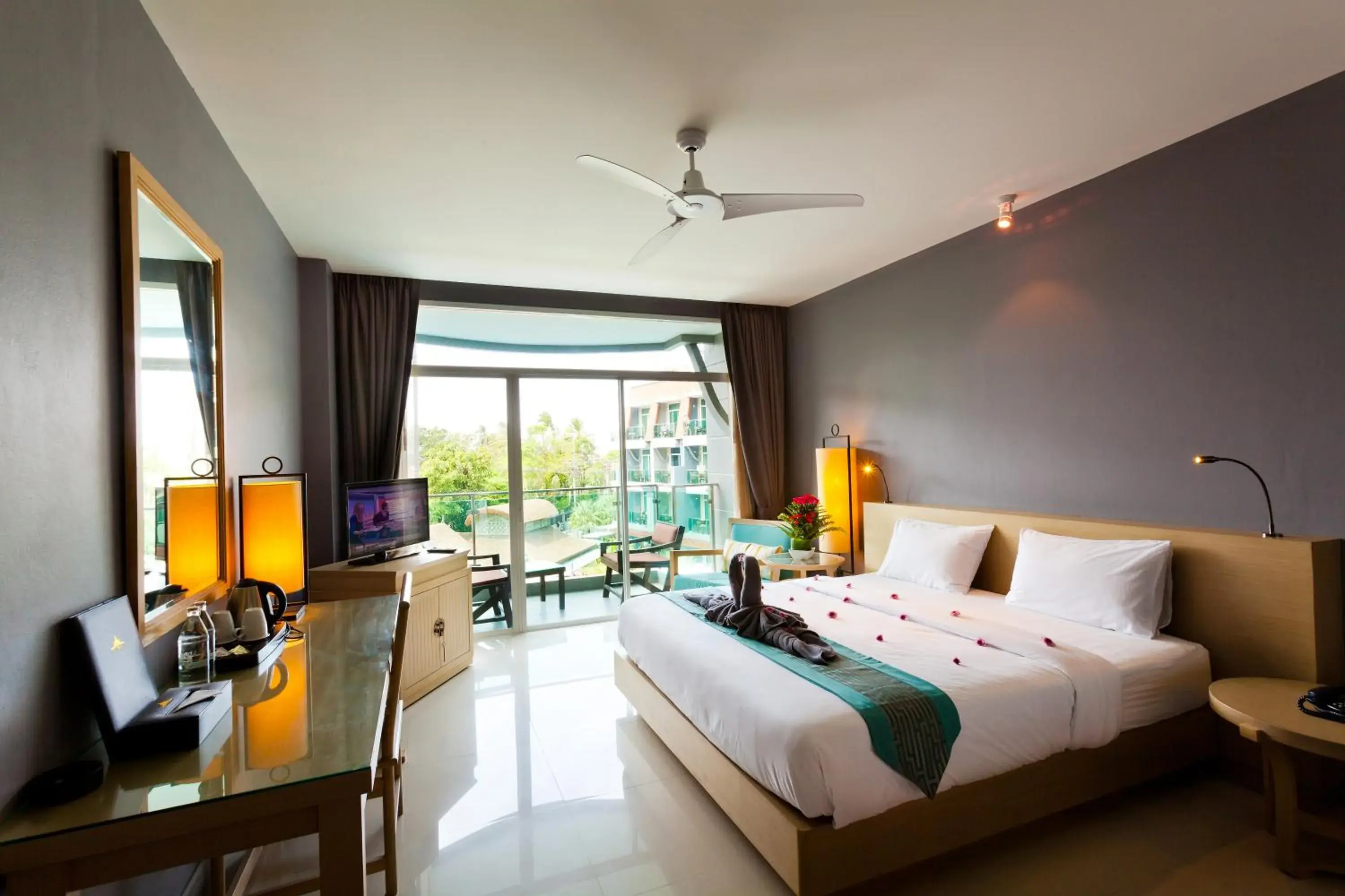Photo of the whole room, Bed in Ramaburin Resort Patong - SHA Extra Plus Photo of the whole room, Bed in Ramaburin Resort Patong - SHA Extra Plus