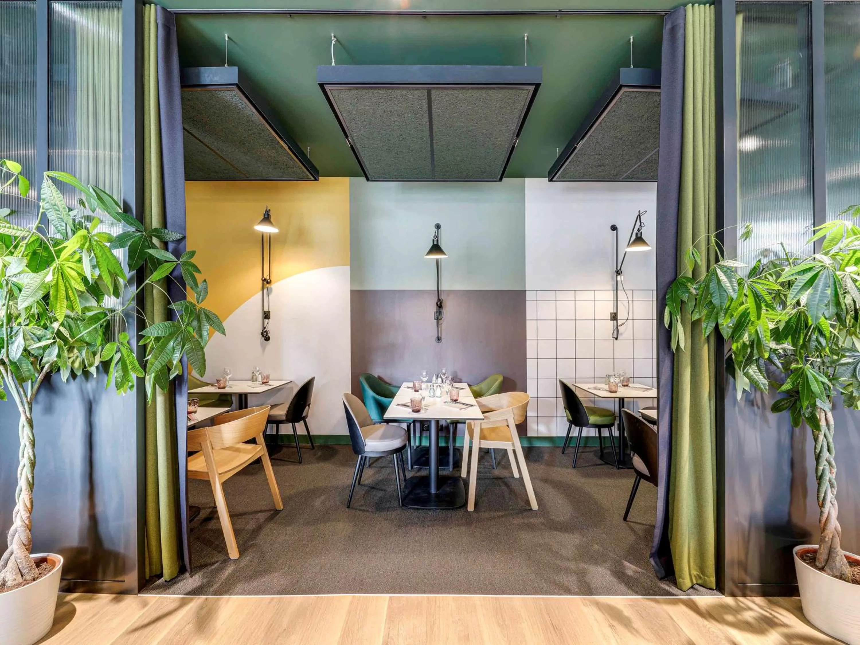 Restaurant/places to eat in Novotel Paris Gare De Lyon