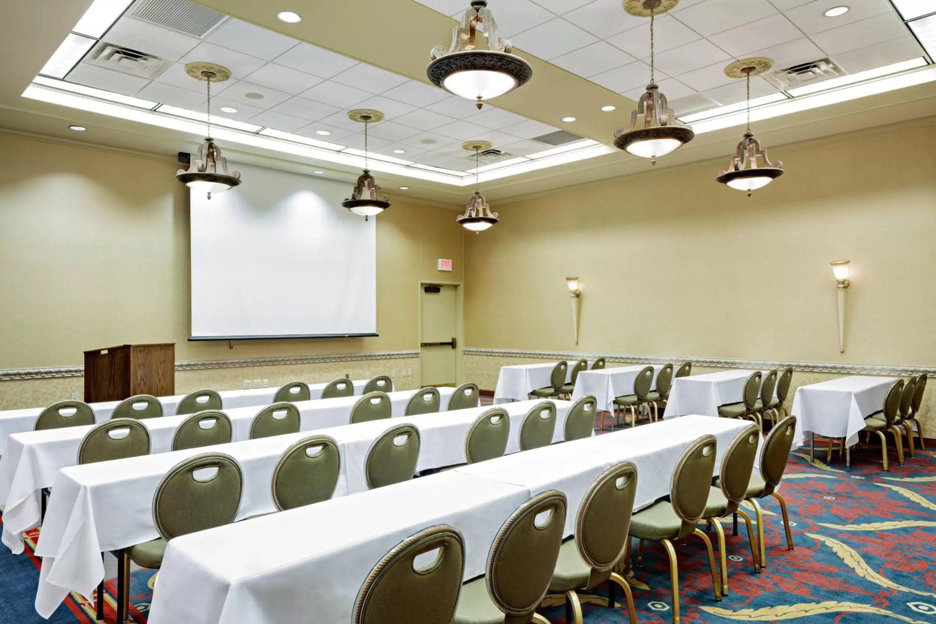 Meeting/conference room in Sheraton Syracuse University Hotel and Conference Center