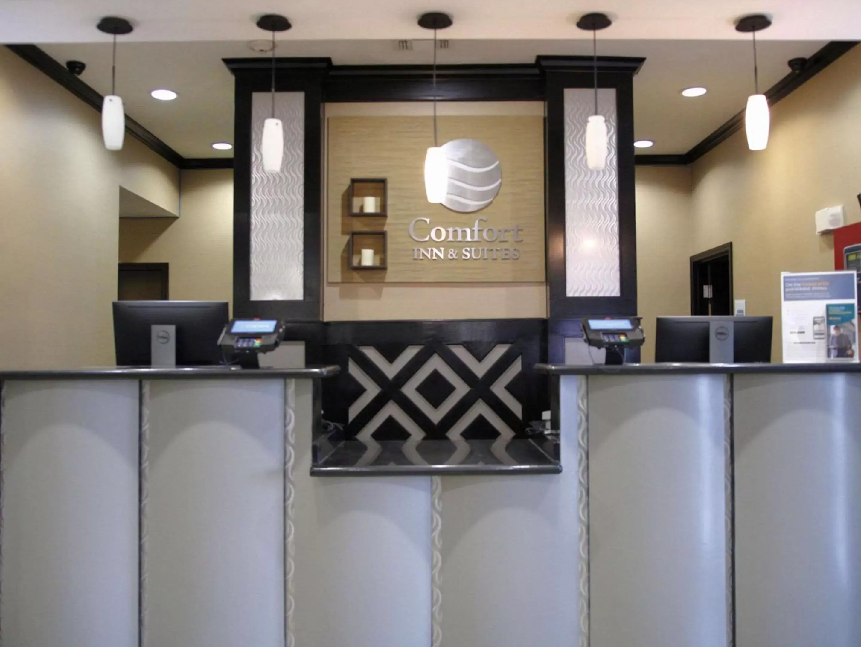 Lobby or reception, Lobby/Reception in Comfort Inn & Suites Dallas Medical-Market Center